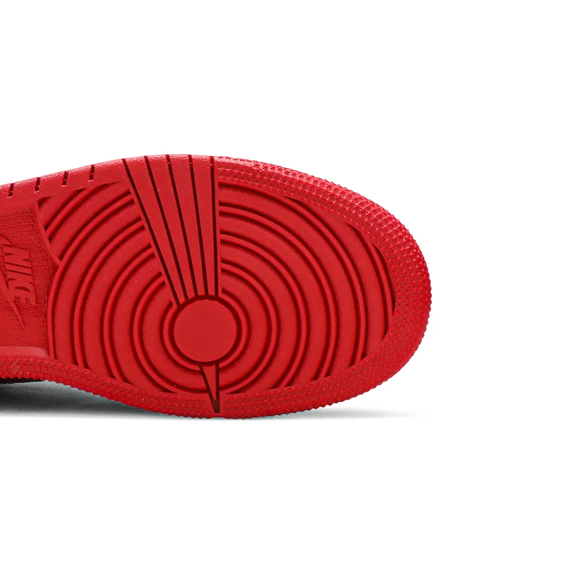 Air Jordan 1 Low 'Reverse Bred' GS Sneakers - Red & Black Basketball Shoes for Kids - Perfect for School, Sports & Casual Wear