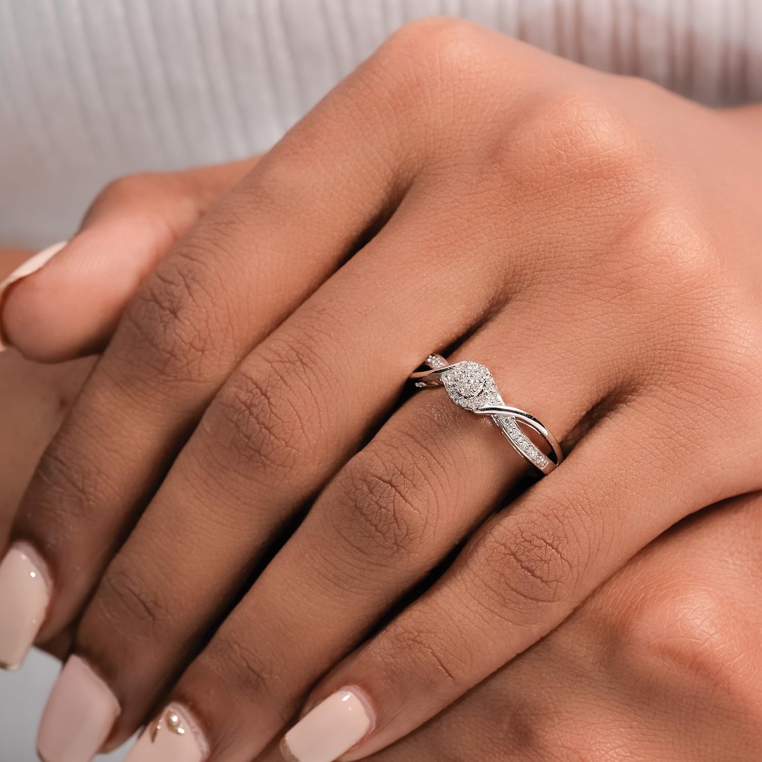 925 Sterling Silver Diamond Cluster Halo Promise Ring for Women - 1/10ct White & Black Diamonds, Bridal Engagement Ring - Perfect for Anniversaries, Proposals & Special Occasions