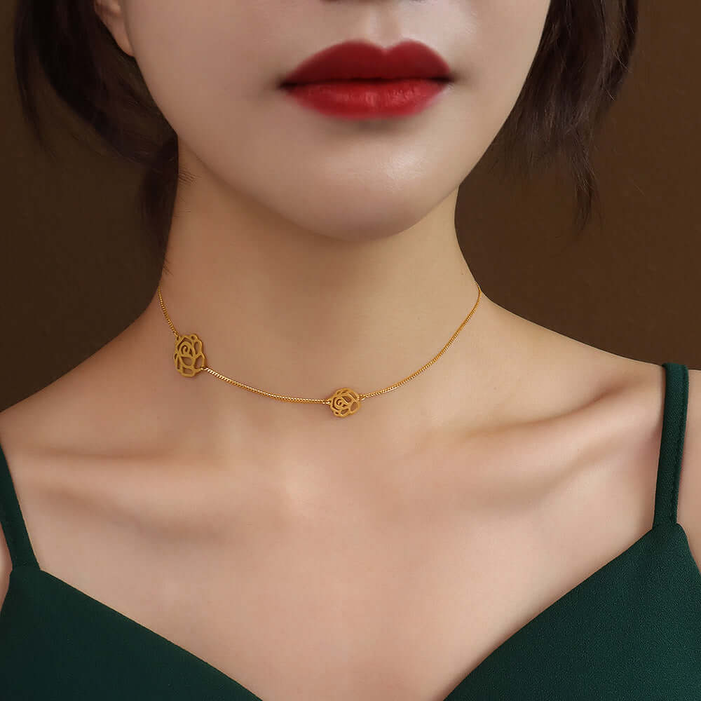 18K Gold Black Rose Choker Necklace for Women - Elegant Gothic Jewelry Gift for Valentine's Day, Anniversary & Special Occasions | P541