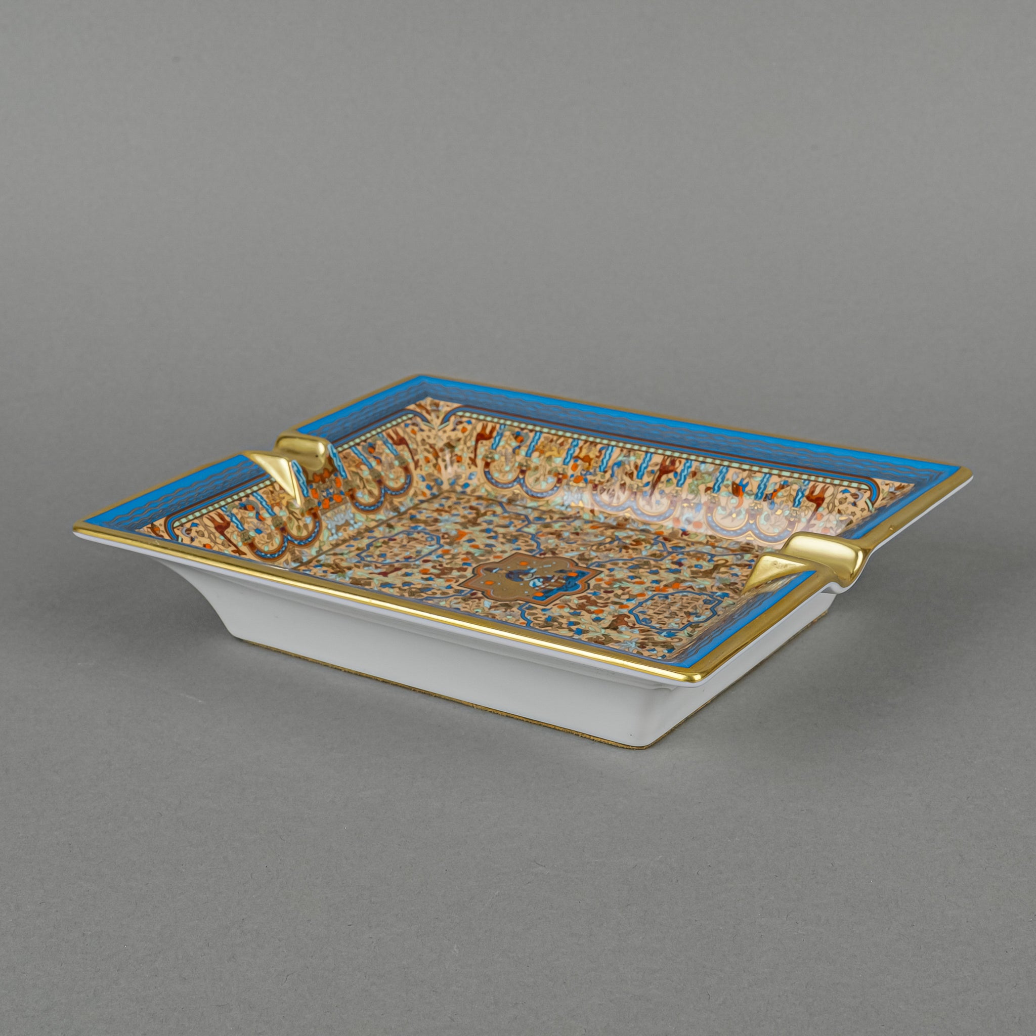 HERMÈS Les Jardins D'Amenie Porcelain Ashtray - Luxury Home Decor for Smoking Accessories & Collector's Item | Perfect for Living Rooms, Offices & Gifts