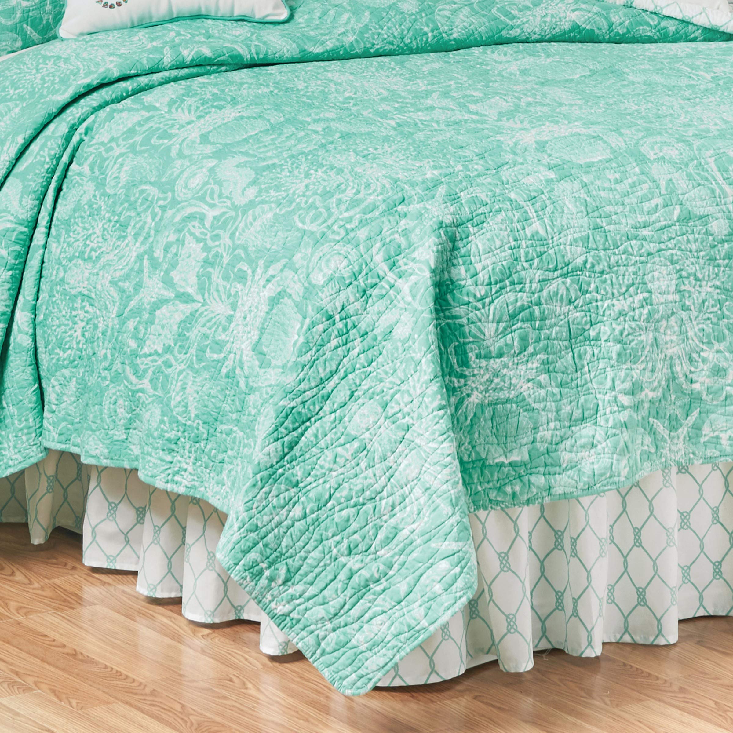 C&F Home Blue and White Turquoise Bay Twin 2-Piece Cotton Quilt Set - Reversible Summer Beach Ocean Coastal Bedspread - Machine Washable Lightweight Coverlet for Twin Beds - Perfect for Beach House, Guest Room or Coastal-Themed Bedroom Decor