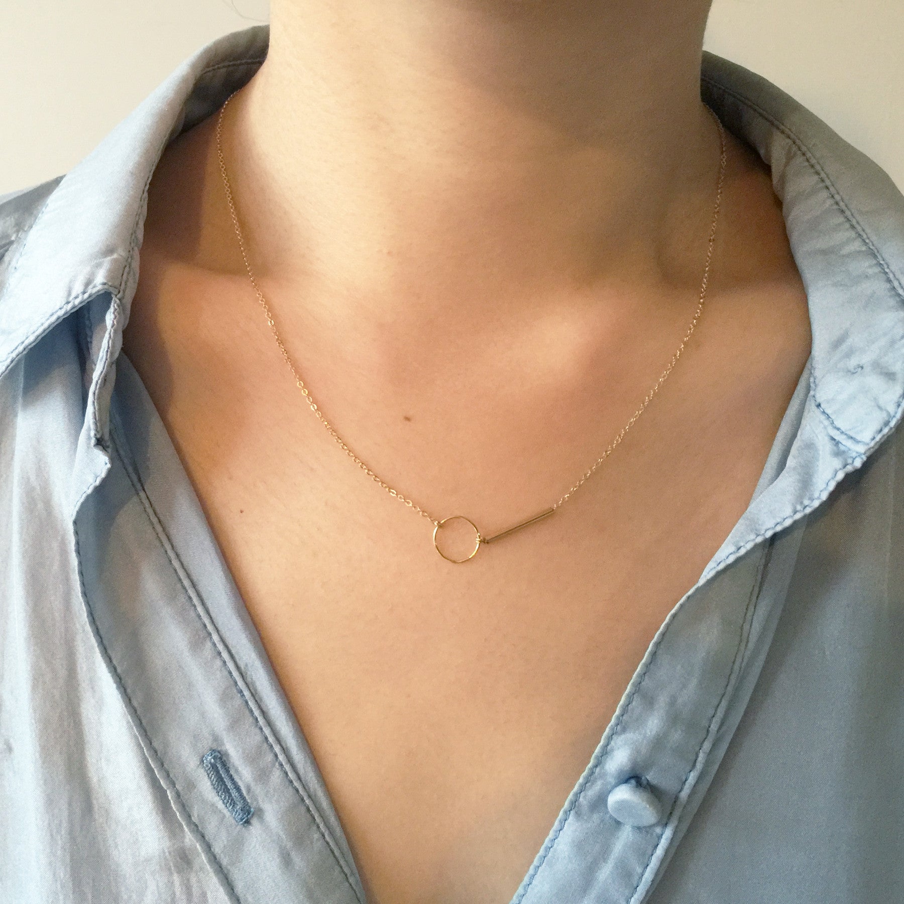 Elegant Circle and Bar Necklace for Women - Minimalist Gold Pendant Jewelry Gift for Her - Perfect for Everyday Wear, Date Nights & Special Occasions