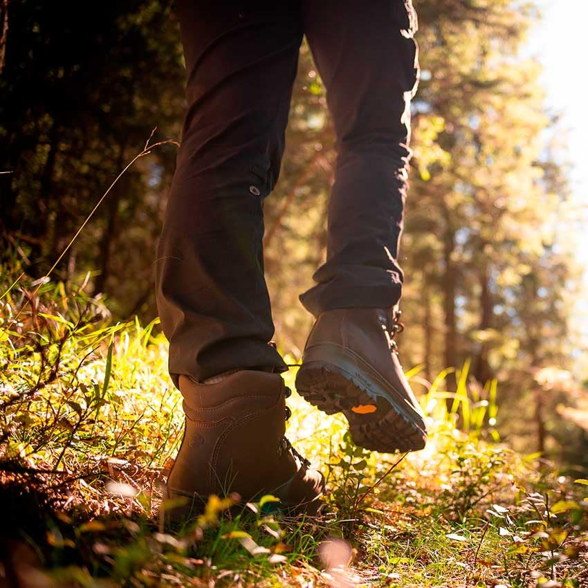 Best Unisex Hiking & Trekking Shoes for Men & Women - Lightweight Waterproof Outdoor Adventure Footwear for Trail Running, Camping & Mountain Climbing