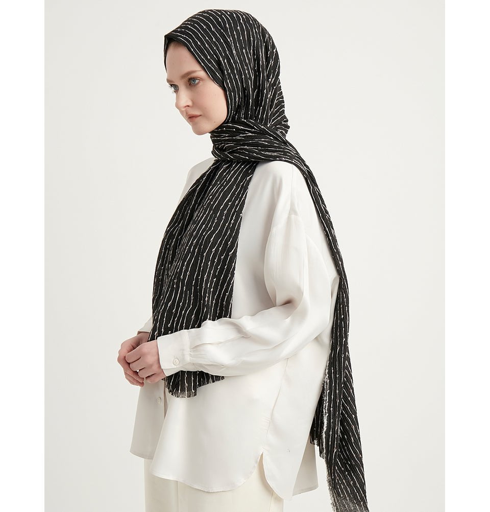 Abstract Lines Crinkle Cotton Hijab Shawl - Charcoal Grey | Soft & Breathable Scarf for Women | Perfect for Daily Wear, Prayer, and Fashion Accessories