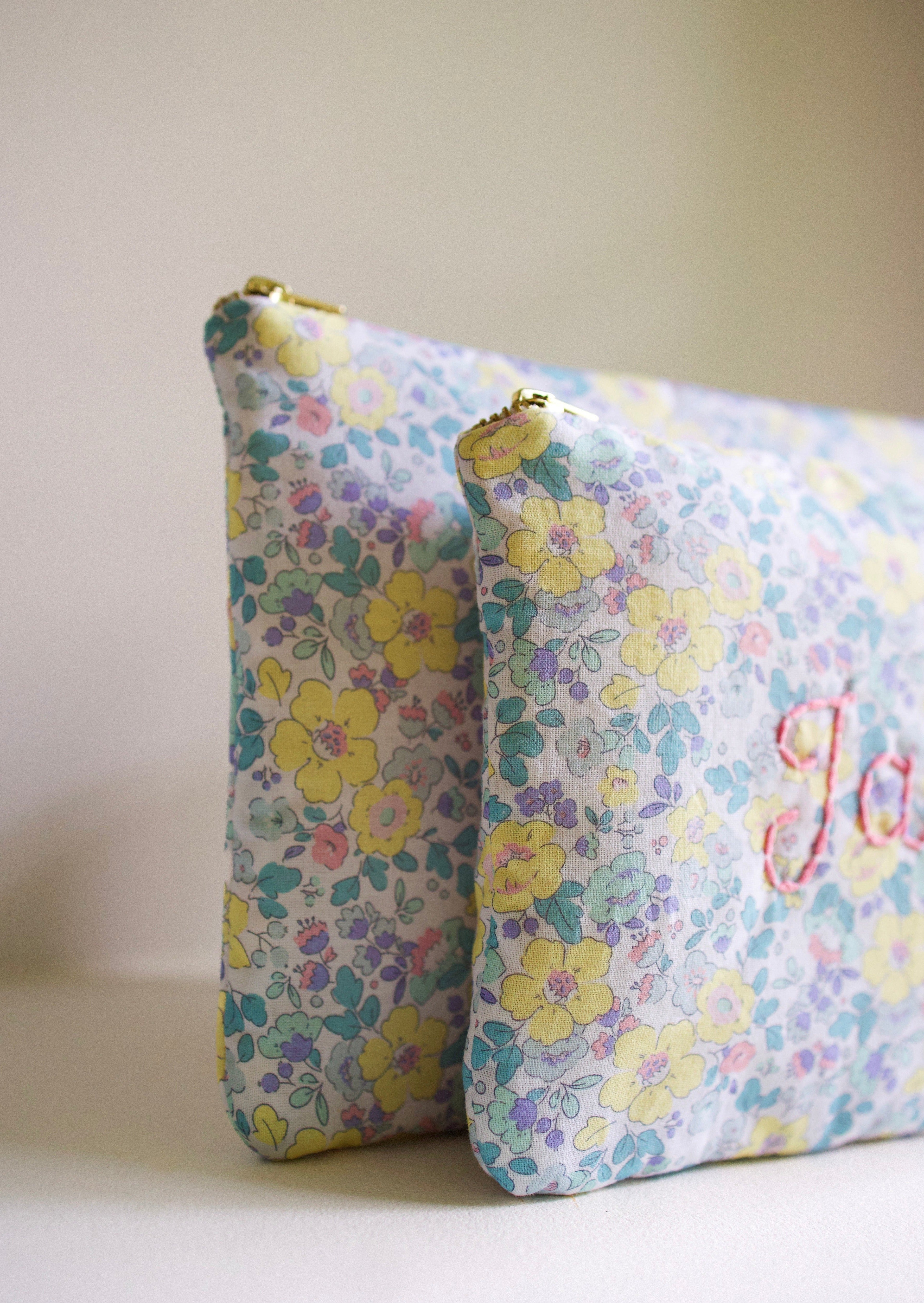 Floral Zippered Pouch for Women - Summer Flowers Design Cosmetic Bag, Travel Organizer & Small Essentials Case - Perfect for Makeup, Toiletries, Jewelry Storage
