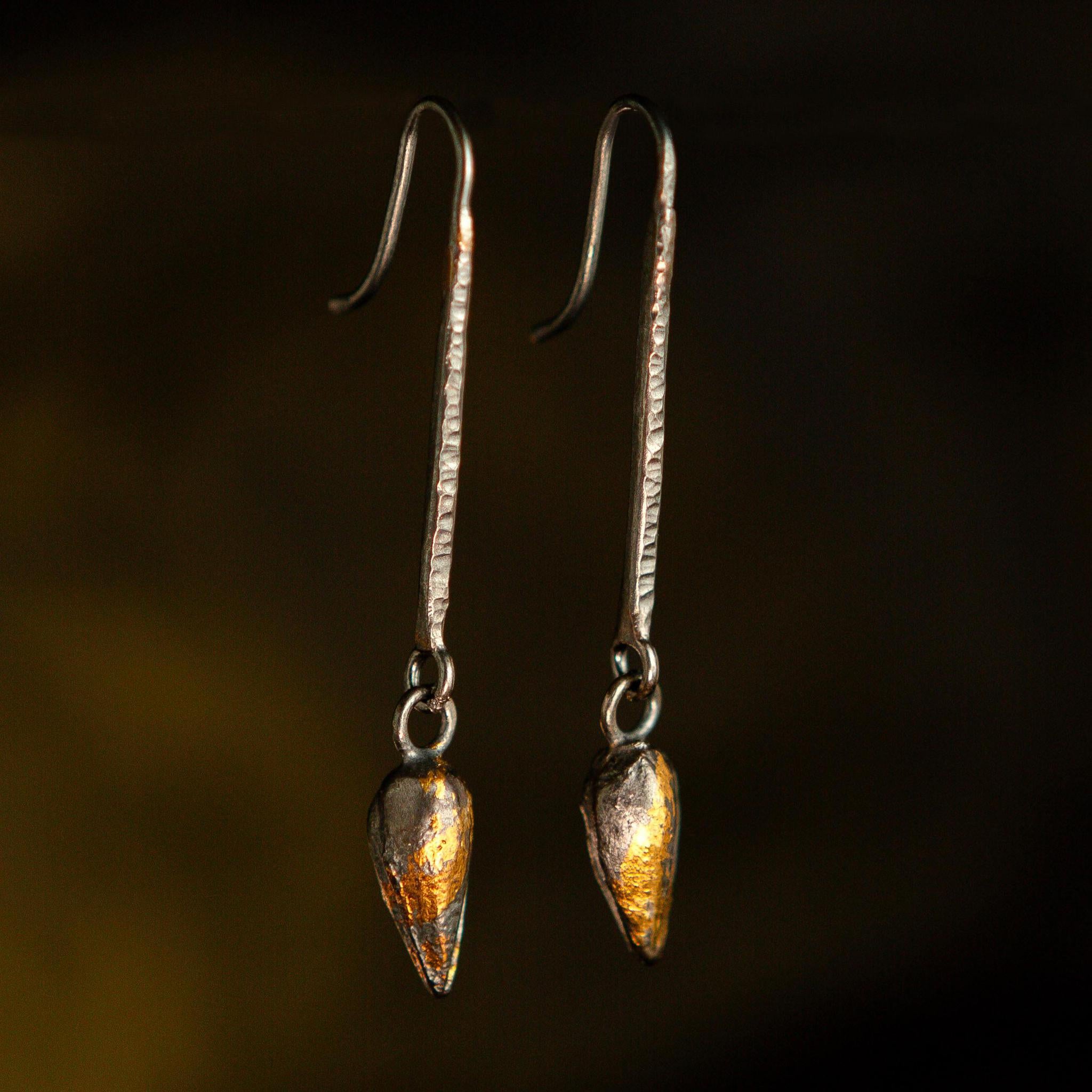 Elegant Gilded Relic Bar and Droplet Earrings - Vintage Gold Jewelry Set for Women - Perfect for Parties, Weddings & Evening Events