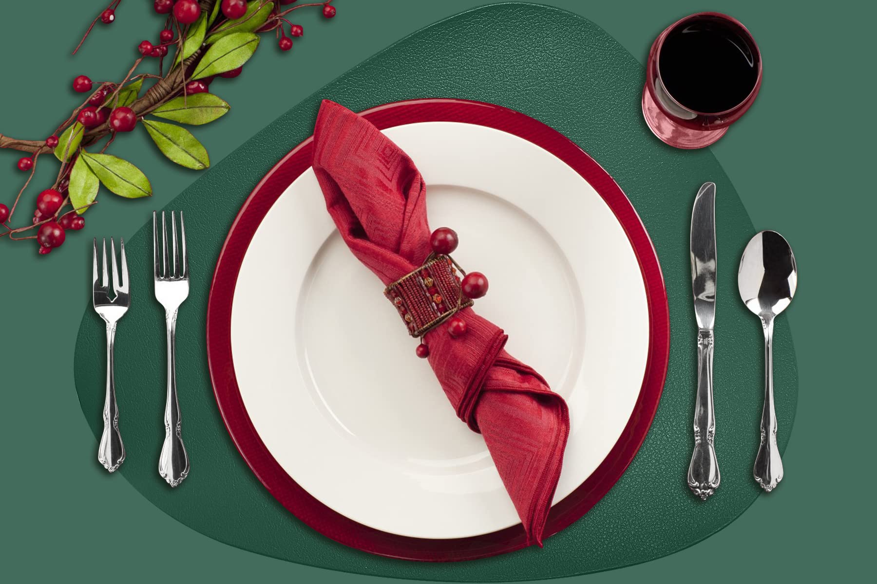 Premium Green Faux Leather Placemats Set of 6 - Waterproof & Washable Round Table Mats for Kitchen, Dining Room, Patio - Indoor/Outdoor Holiday Decor & Christmas Table Setting Accessories - Perfect for Dinner Parties, Family Gatherings & Festive Celebrations