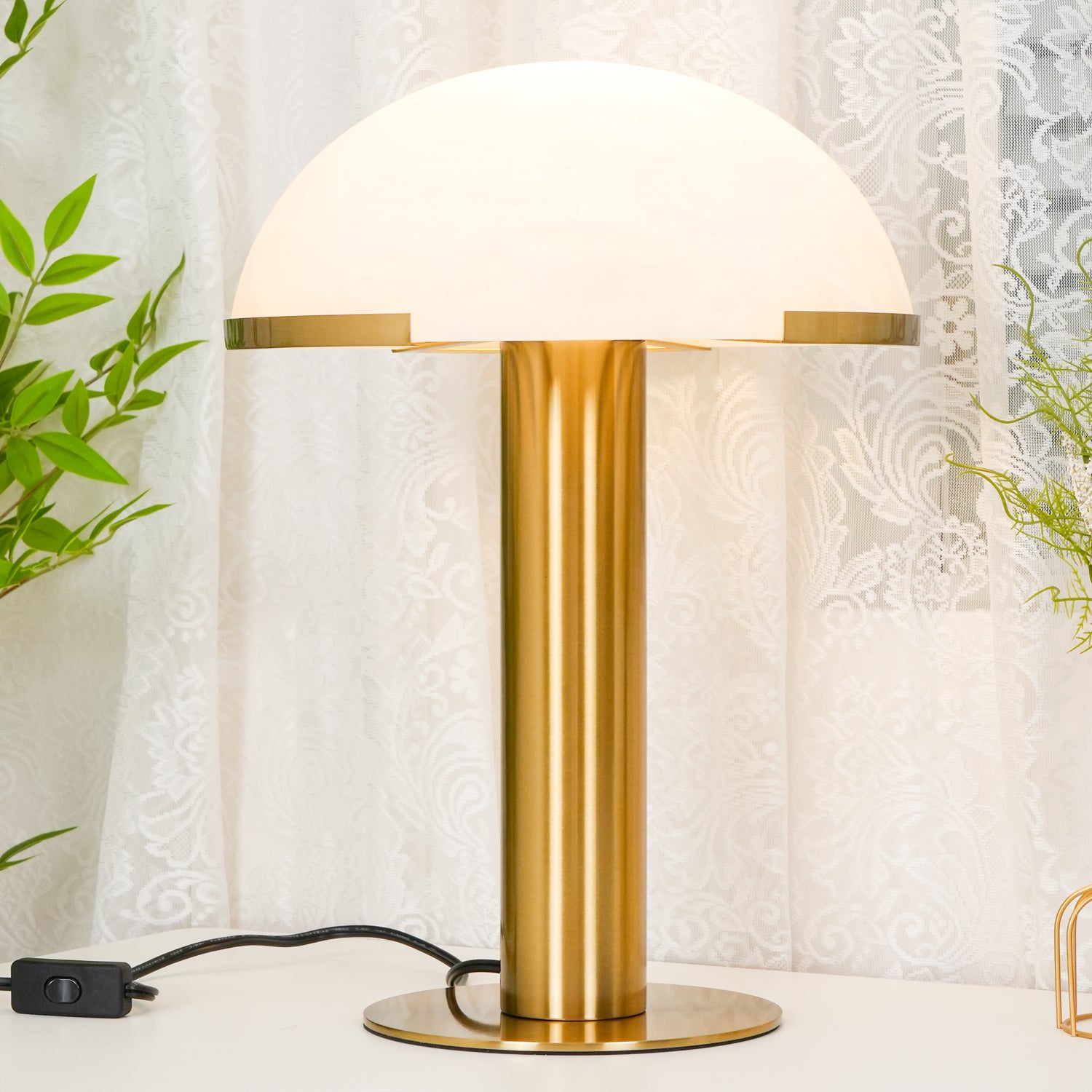 Elegant Alabaster Table Lamp - Handcrafted Modern Home Decor for Living Room, Bedroom & Office - Perfect for Ambient Lighting & Stylish Interior Design