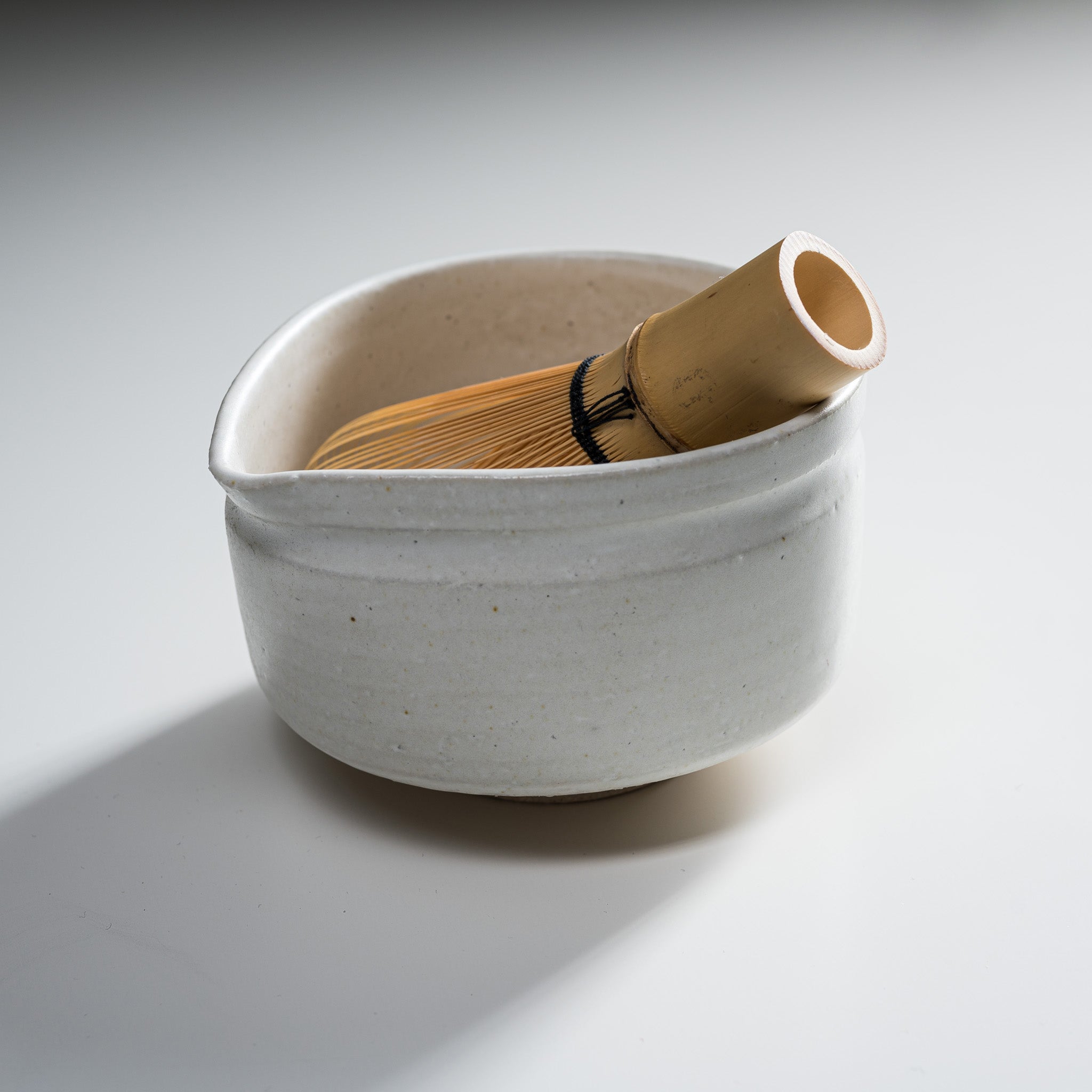 Premium Matcha Tea Bowl with Spout - Matt White Ceramic Chawan for Japanese Tea Ceremony | Perfect for Matcha Preparation, Zen Meditation & Home Decor