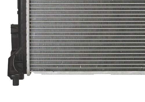 High-Performance Aluminum Car Radiator - Efficient Engine Cooling for Sedans, SUVs & Trucks - Ideal for Daily Commute & Long Road Trips