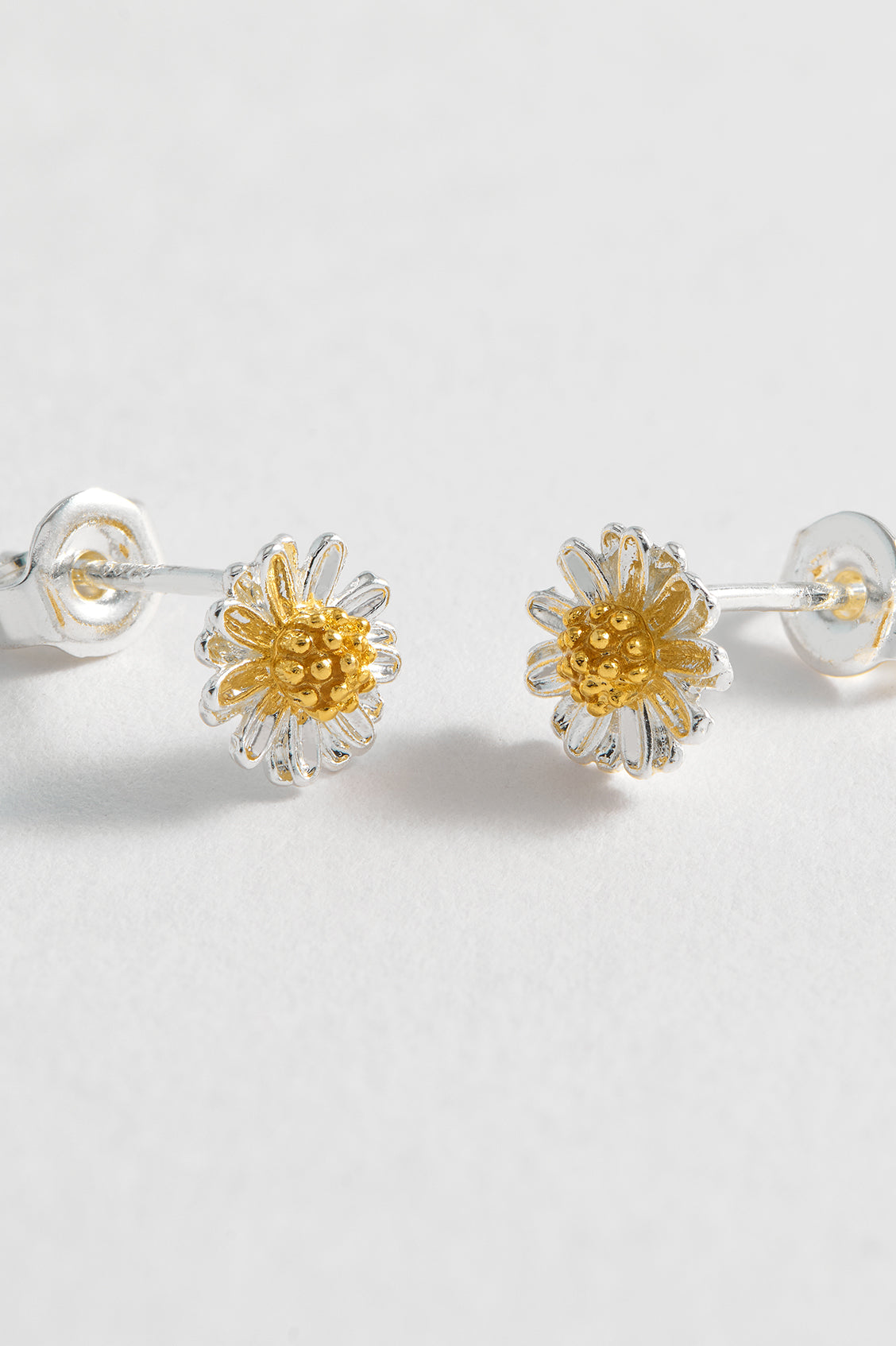 Mini Wildflower Stud Earrings for Women - Dainty Floral Earrings for Daily Wear, Gift Giving & Special Occasions