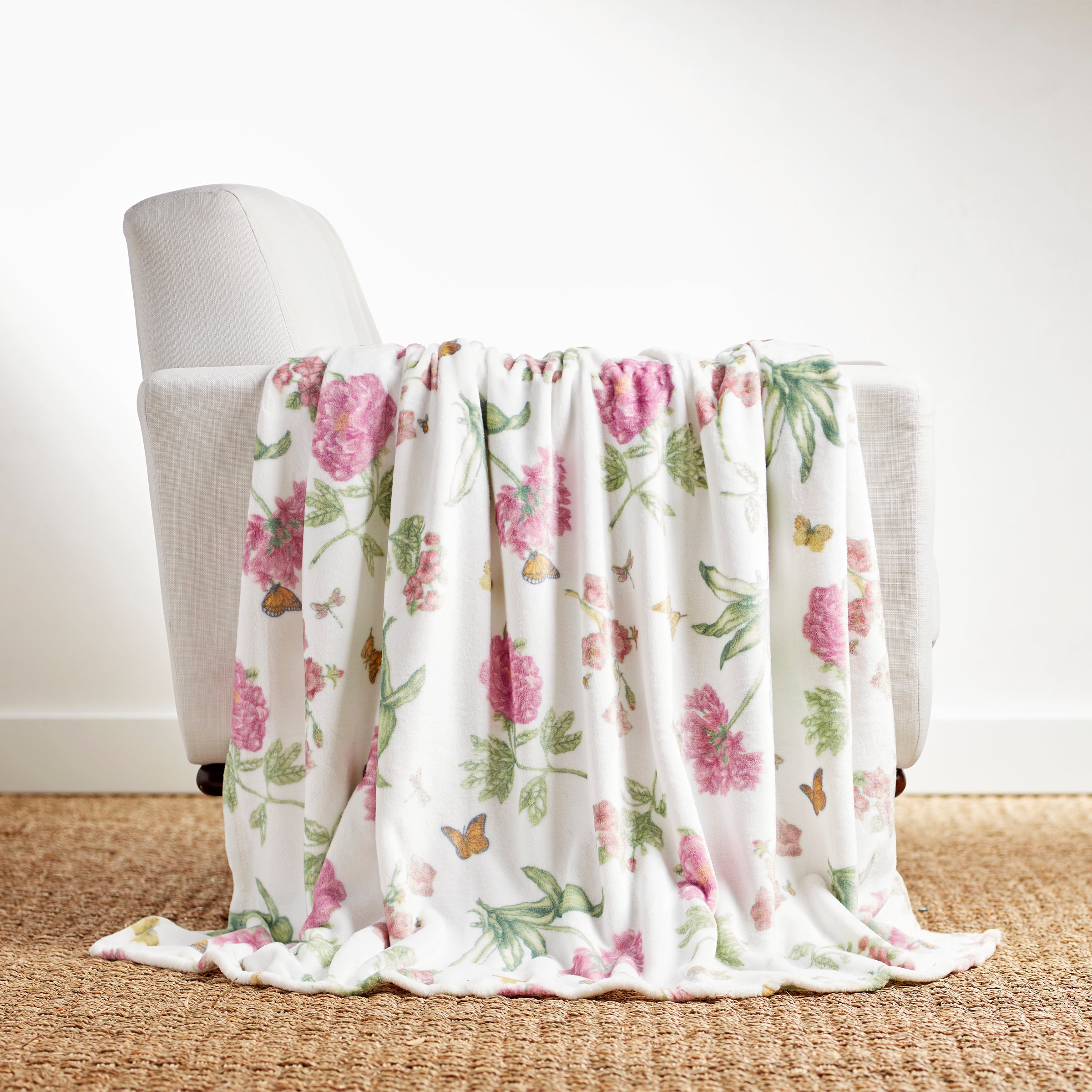 Butterfly Meadow Bloom Pink Throw Blanket - Soft Floral Design Cozy Blanket for Bed, Couch & Outdoor Use - Perfect for Living Room Decor, Picnics & Gift Giving