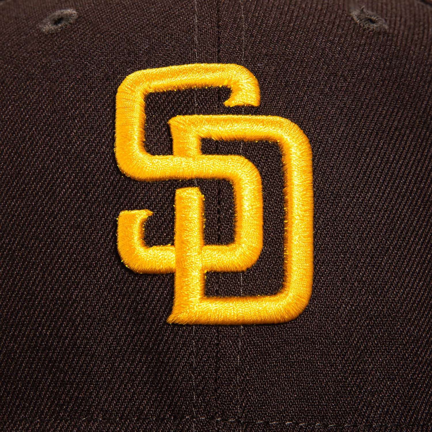 New Era 9Fifty MLB Basic San Diego Padres Snapback Baseball Cap - Brown | Adjustable Game Hat for Men & Women | Perfect for Baseball Games, Streetwear & Casual Outfits