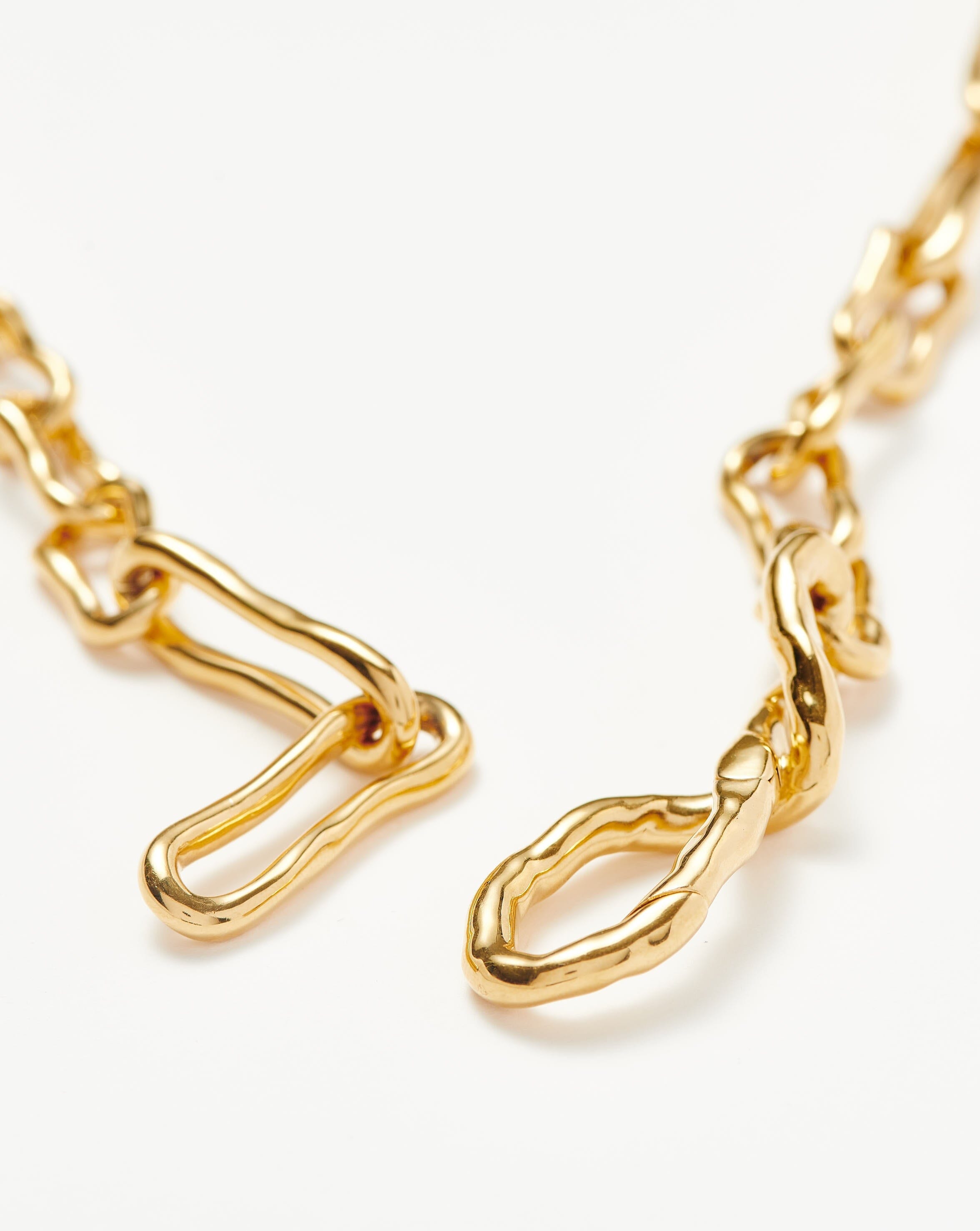 Molten Twisted Infinity Chain Necklace for Women - Elegant Stainless Steel Jewelry Gift for Anniversary, Valentine's Day - Perfect for Date Night & Special Occasions