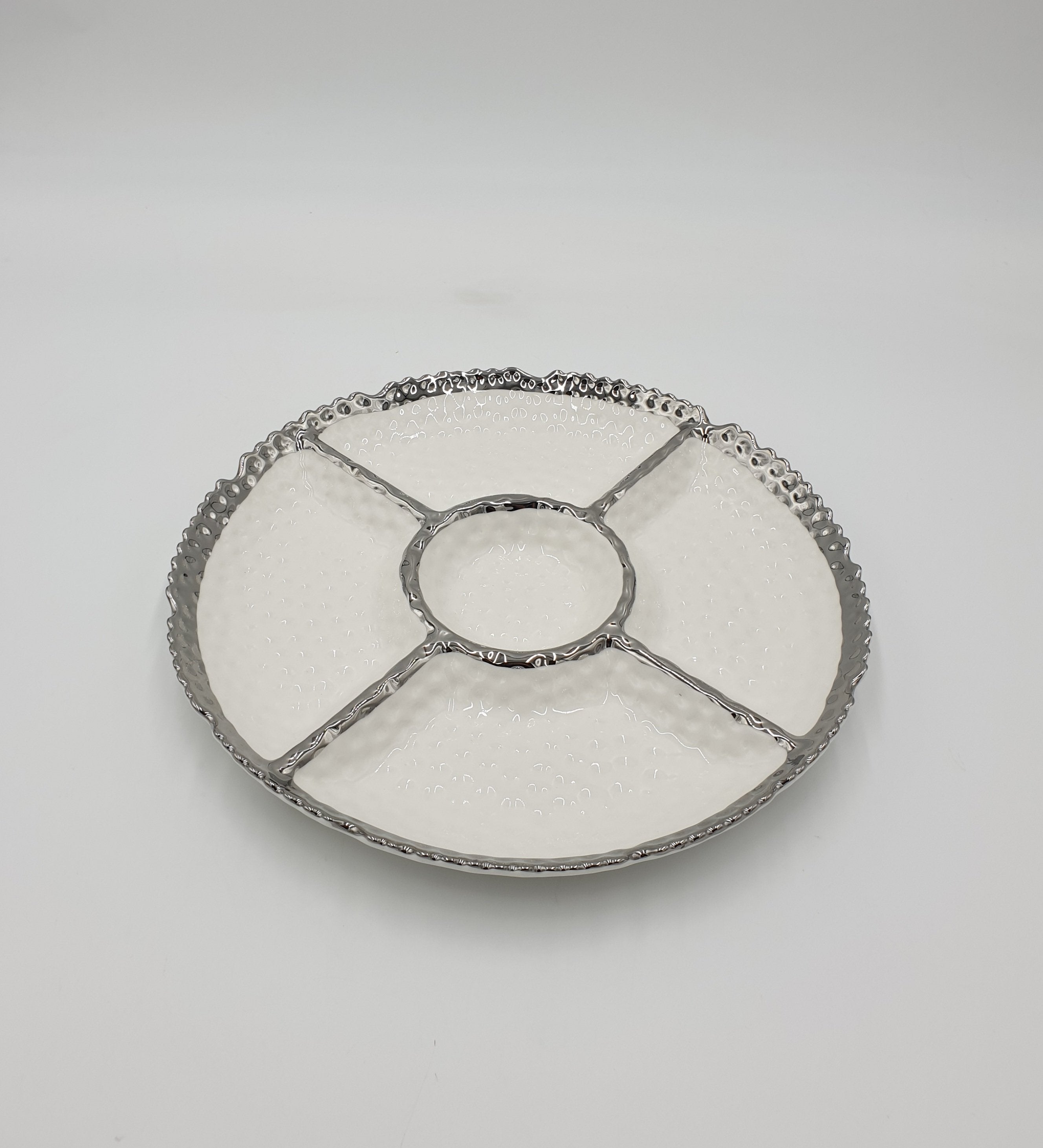 12-Piece Round Silver Section Plates - 18/Case - Perfect for Party Serving, Buffet Dining & Catering Events