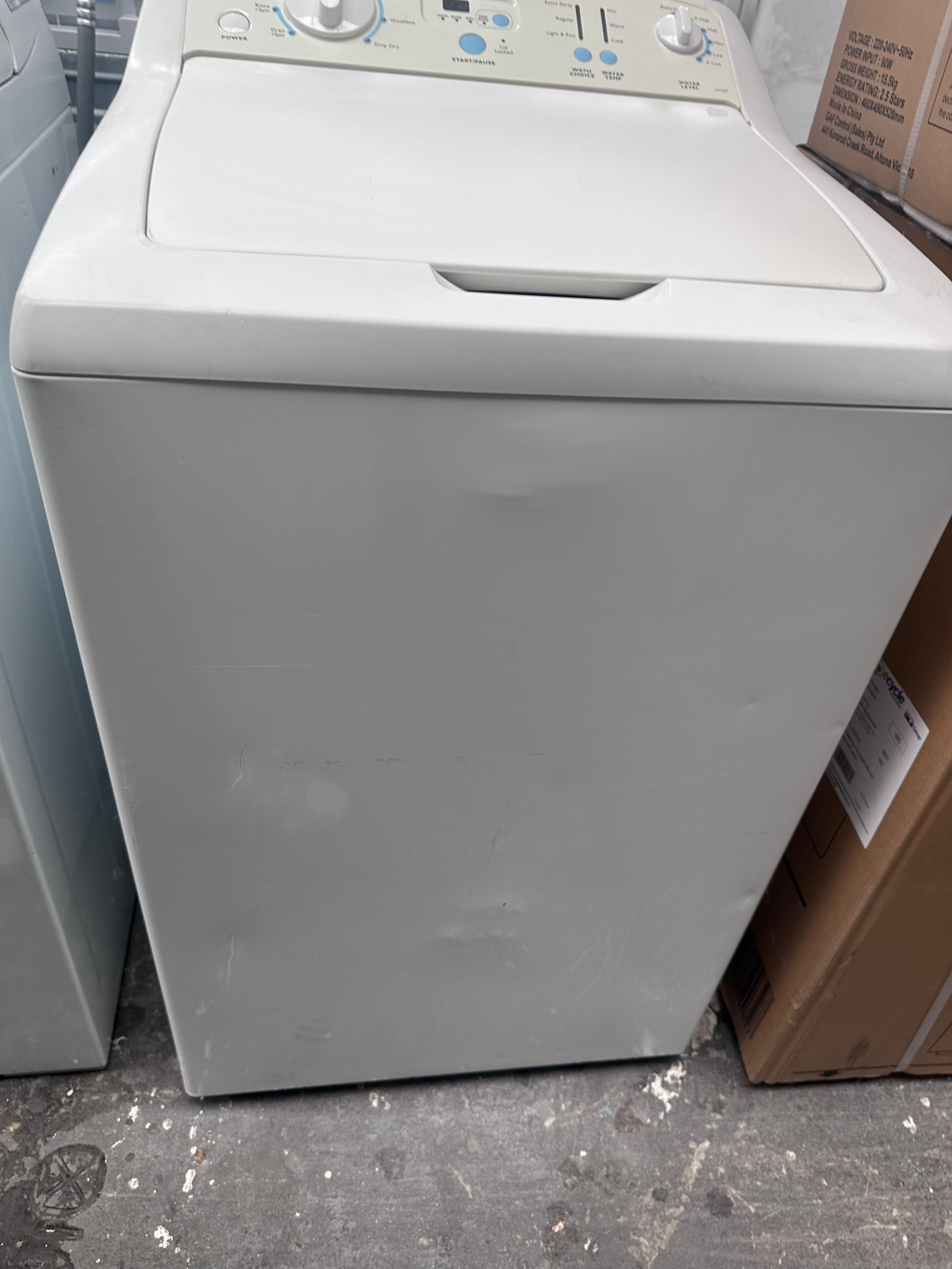Refurbished Simpson 6kg Top Load Washing Machine - Energy Efficient Laundry Solution for Small Apartments & Dorms