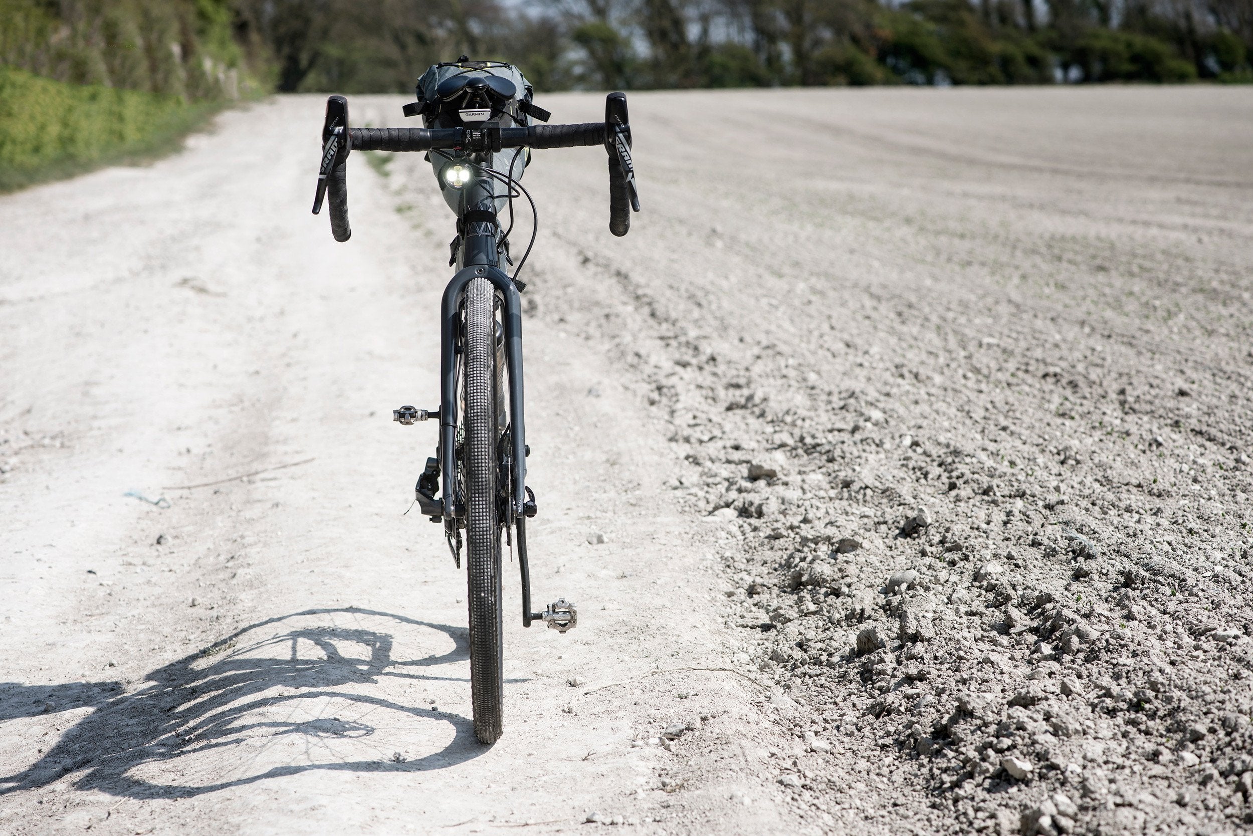 RE:NEW HUNT SuperDura Dynamo Disc Wheelset - High Performance Bicycle Wheels for Road & Gravel Cycling - Perfect for Commuting, Touring & Adventure Rides