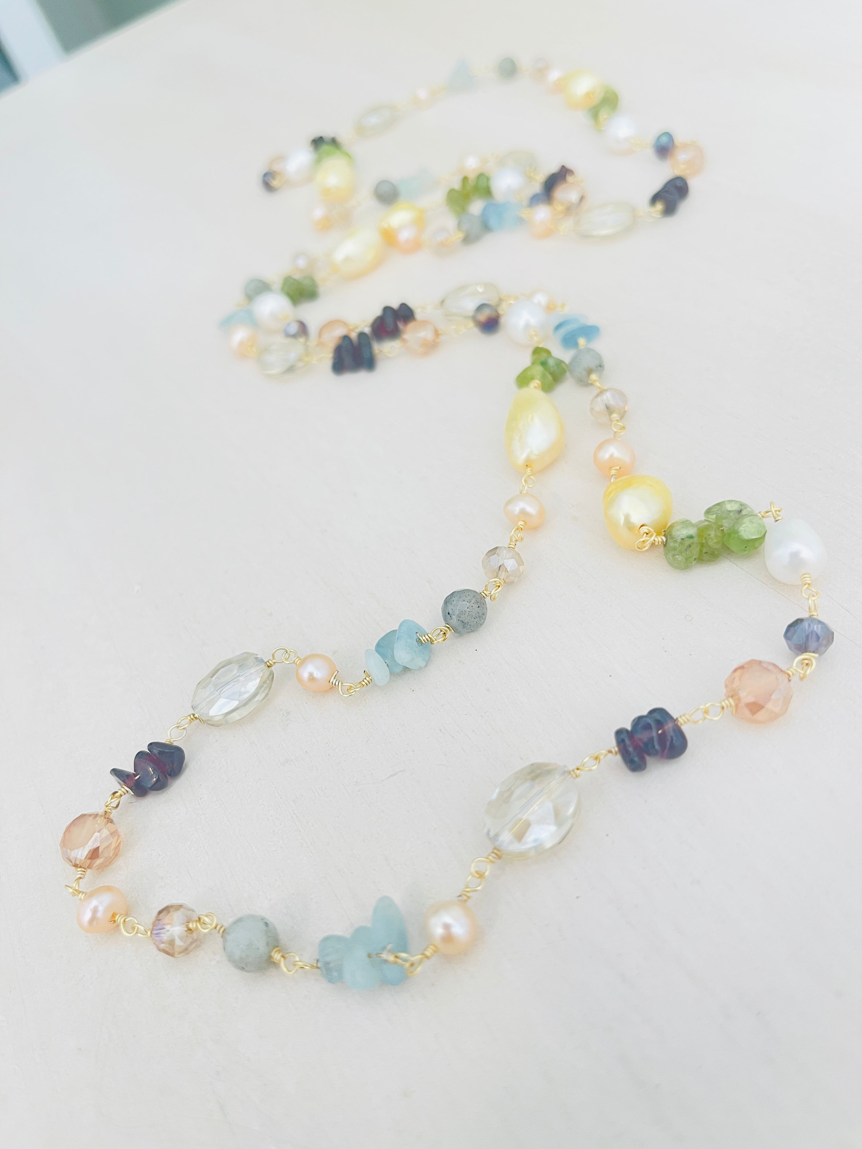 Elegant Holiday Necklace for Women - Christmas Party Jewelry Gift for Her - Perfect for Festive Occasions & Special Events