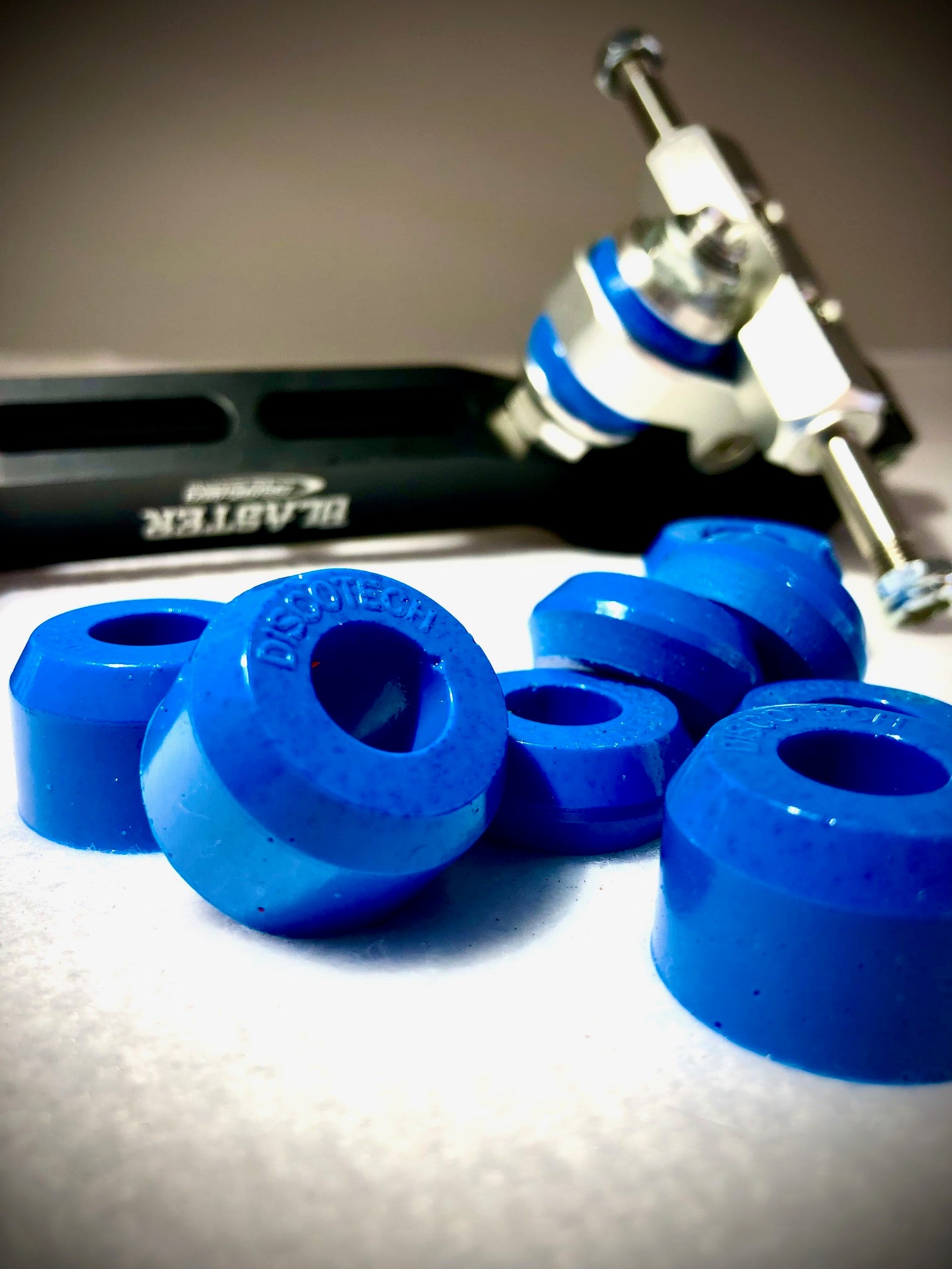 Discoblox White Roll Line Plate - Premium Roller Skate Accessory for Artistic Skating & Dance Performances