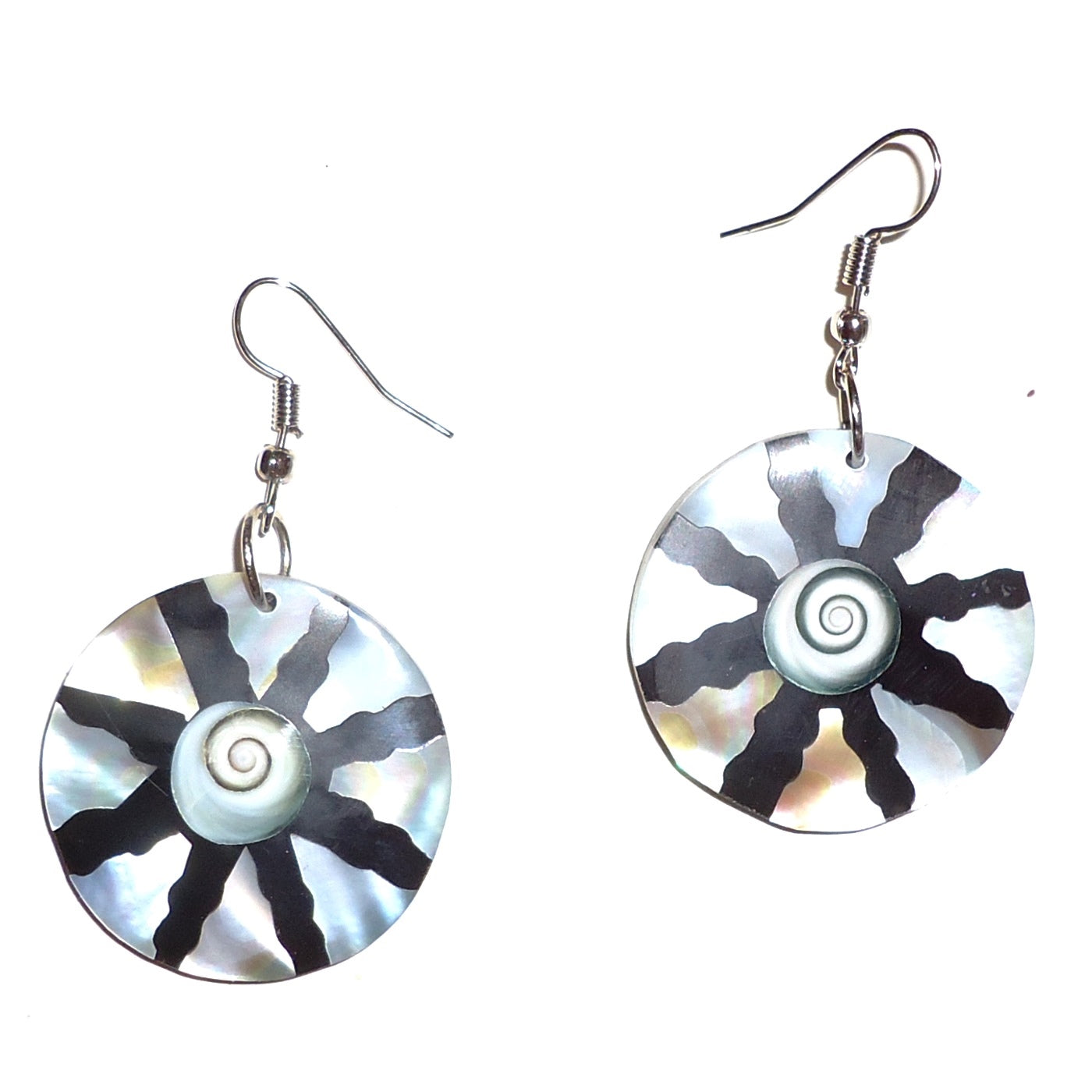 Black & White Sunburst Round Shell Earrings for Women - Boho Beach Style Jewelry for Summer Outfits & Vacation Accessories