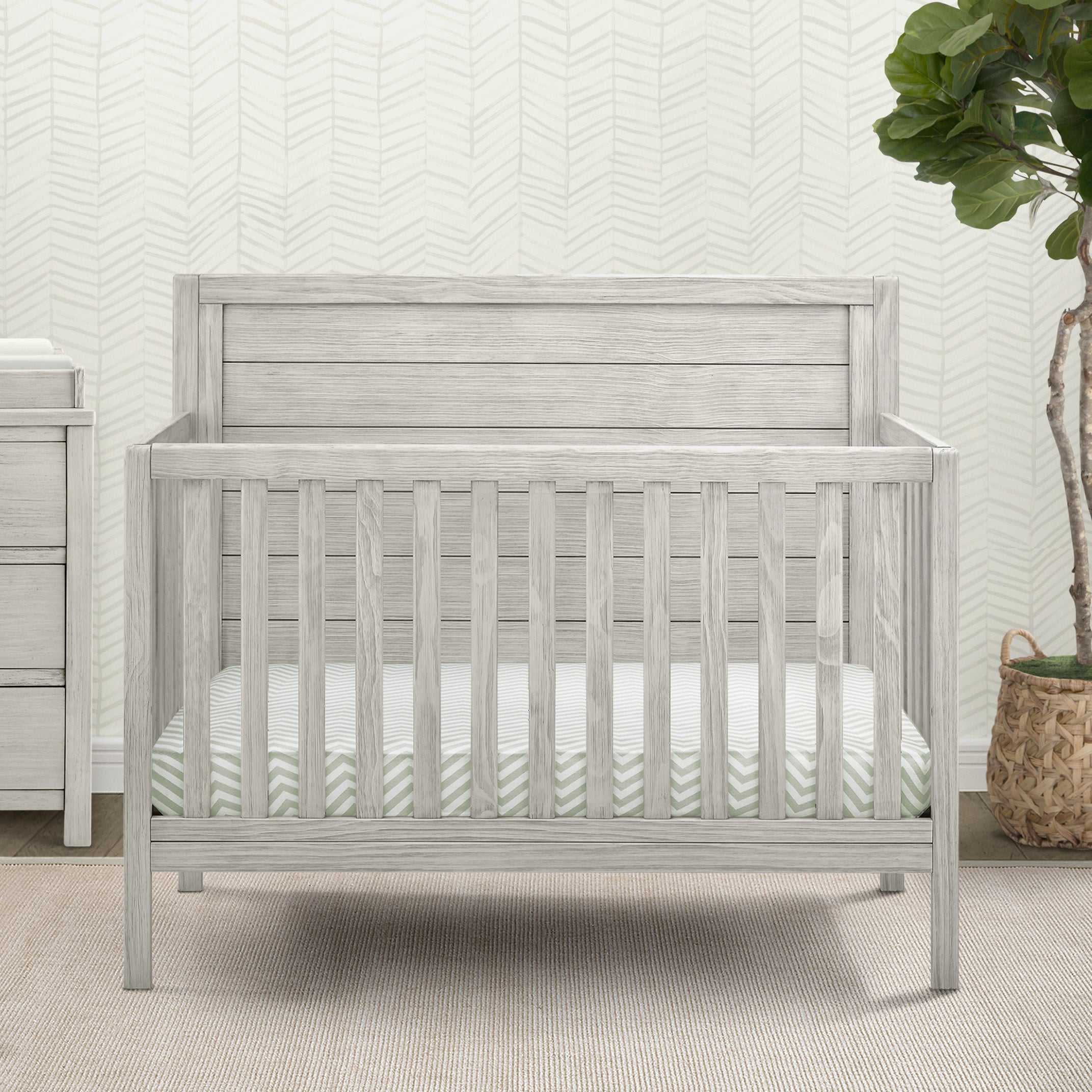 Cambridge 4-in-1 Convertible Baby Crib - Toddler Bed & Daybed with Mattress - Nursery Furniture for Boys & Girls - Perfect for Bedrooms, Daycare & Guest Rooms