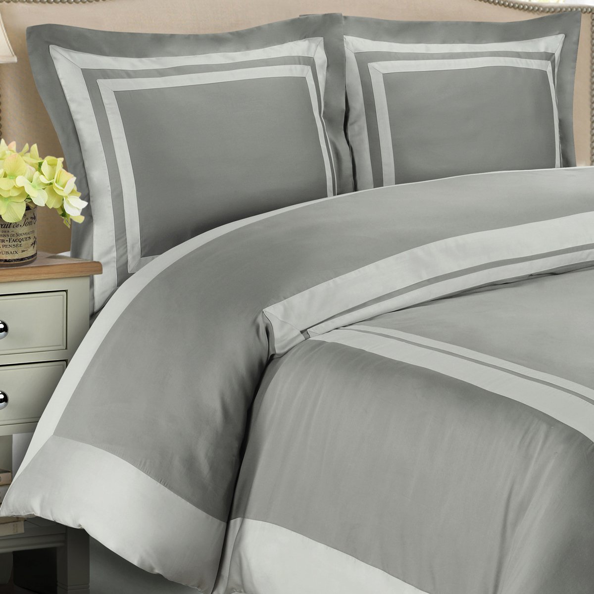 4PC Full/Queen Bedding Set - 300TC Hotel Luxury Grey Duvet Cover with Light Grey Trim + White Down Alternative Comforter | Soft & Breathable for All Seasons | Perfect for Master Bedroom, Guest Room & Airbnb