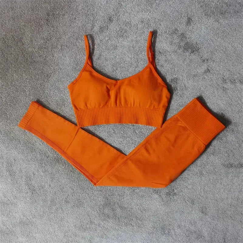 Seamless Women's Yoga Set - High Waist Workout Leggings & Sports Bra - Gym Outfits for Yoga, Pilates & Fitness Training | Breathable Activewear for Women