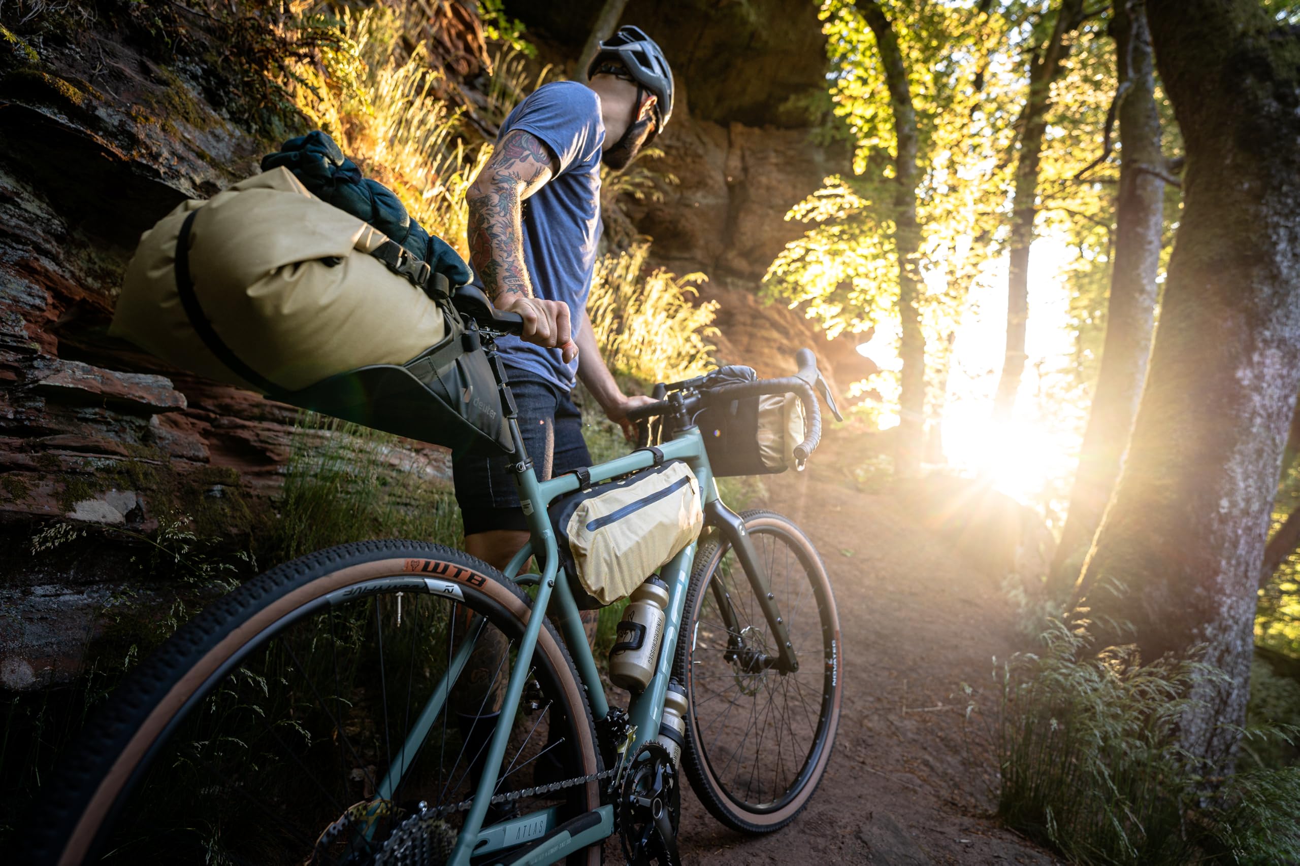 Deuter Cabezon SB 16 Bike Bag - 16L Waterproof Saddle Bag for Commuting, Road, Gravel & Mountain Biking | Durable Bicycle Storage Pack for Cycling Gear | Perfect for Daily Rides & Outdoor Adventures - Desert-Black