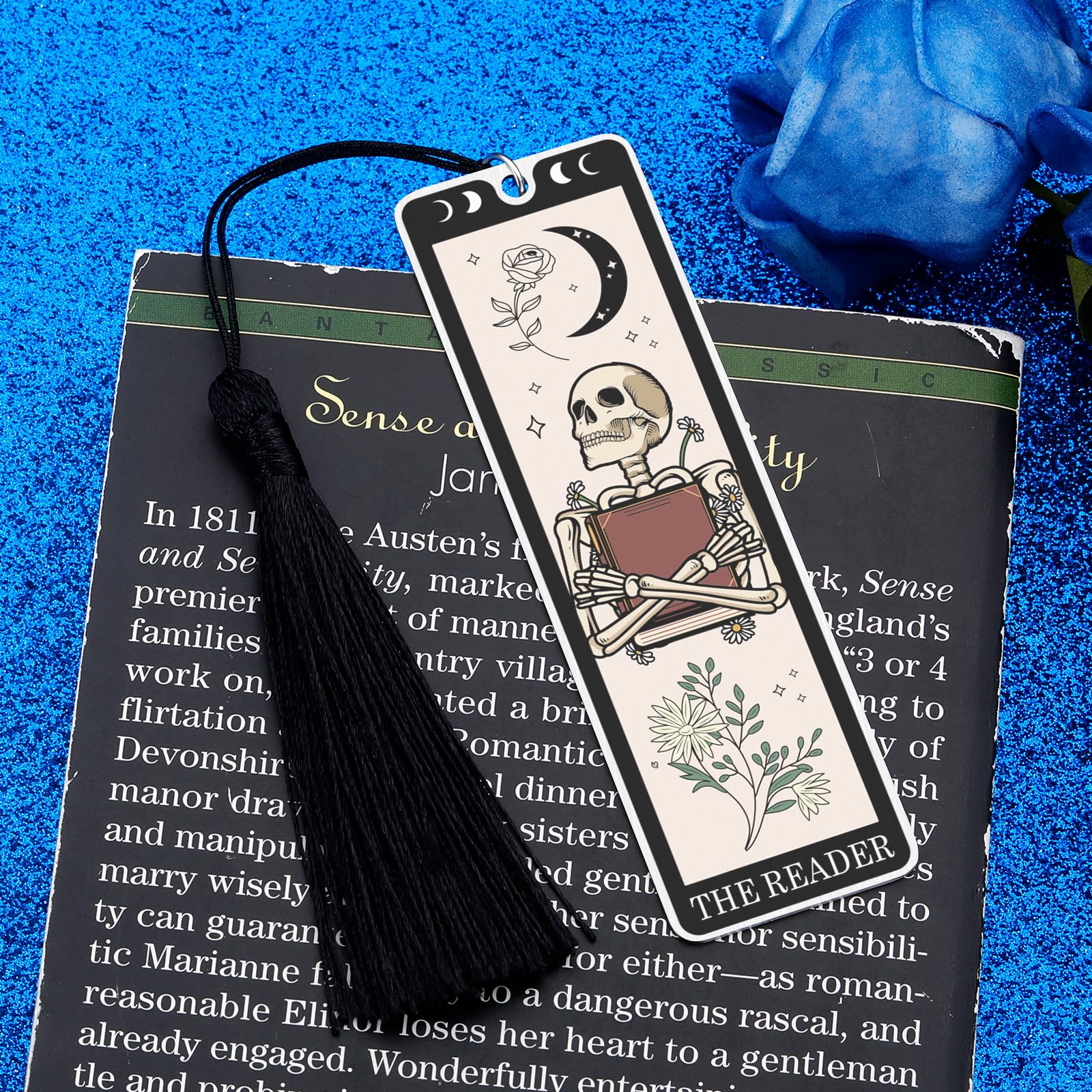 Funny Tarot Skeleton Bookmark - Unique Book Lover Gift for Women & Men, Halloween & Christmas Stocking Stuffer, Birthday Present for Teens - Perfect for Horror Fans, Book Club Members & Tarot Enthusiasts