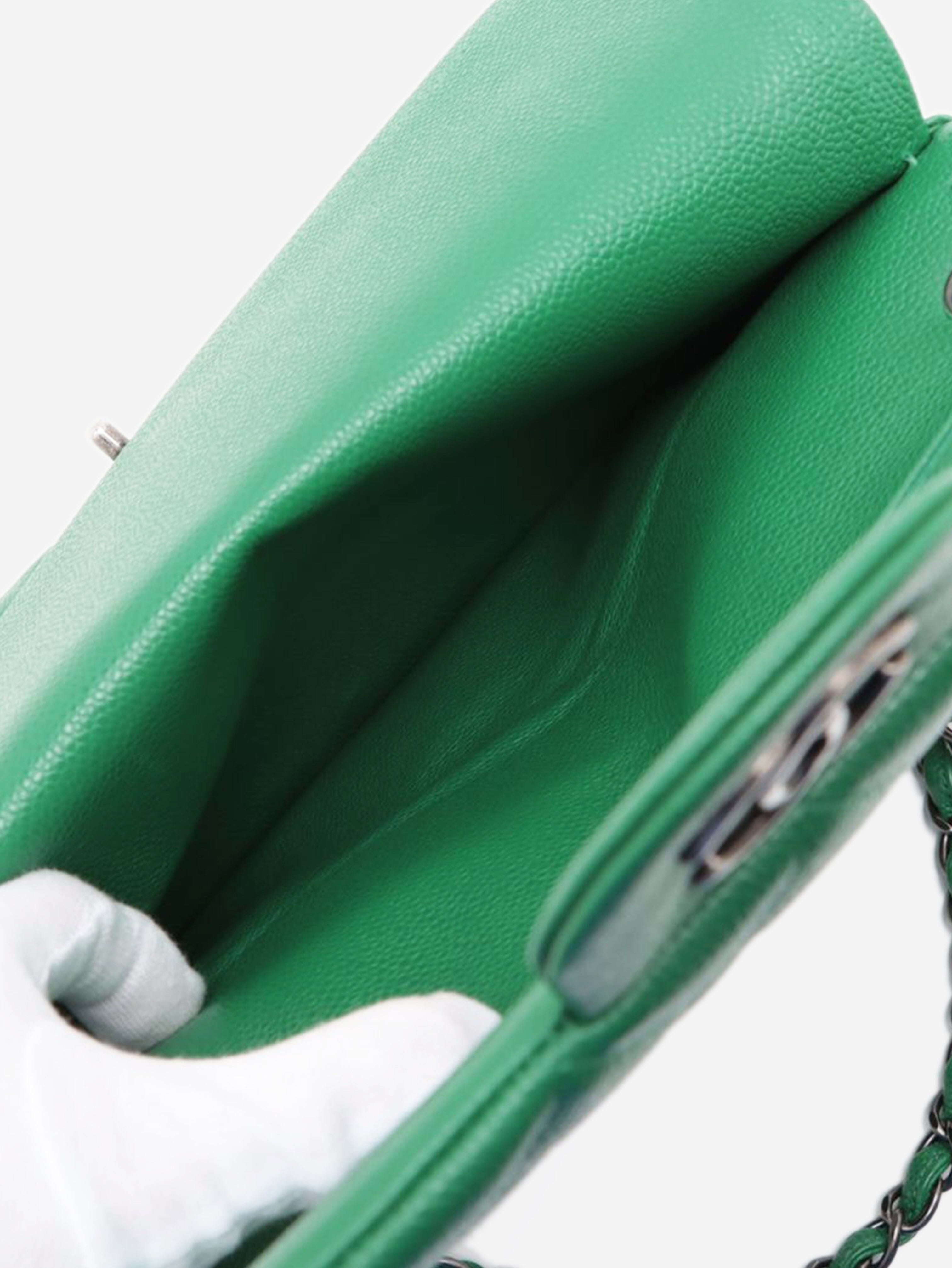 Luxury Green 2015 Large Caviar Quilted Classic Double Flap Bag - Perfect for Evening Parties, Weddings & Special Occasions