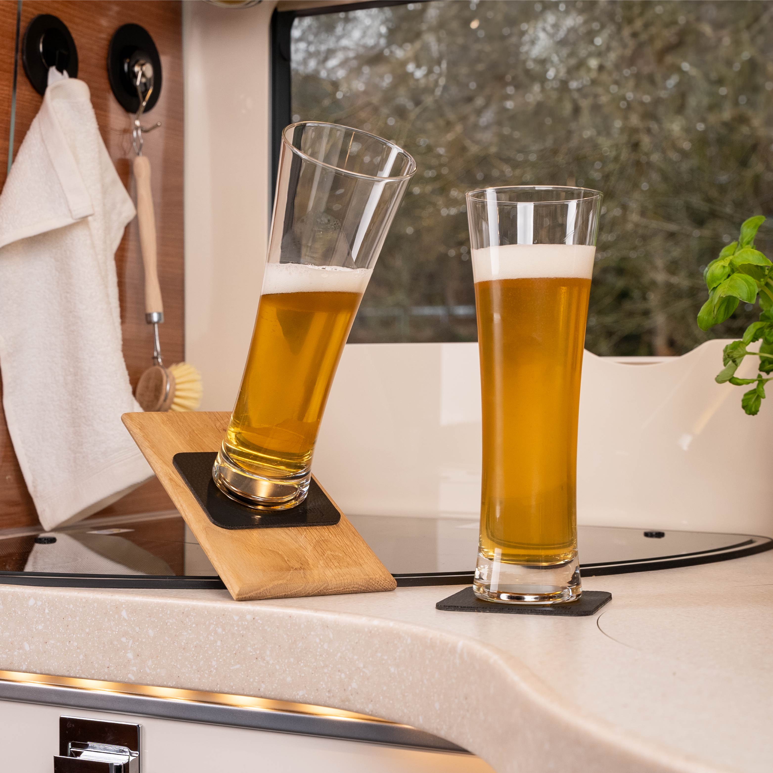 Premium Crystal Beer Glasses with Magnet Base - Elegant Drinking Cups for Home, Bar & Party Use - Perfect for Beer, Cocktails & Beverages