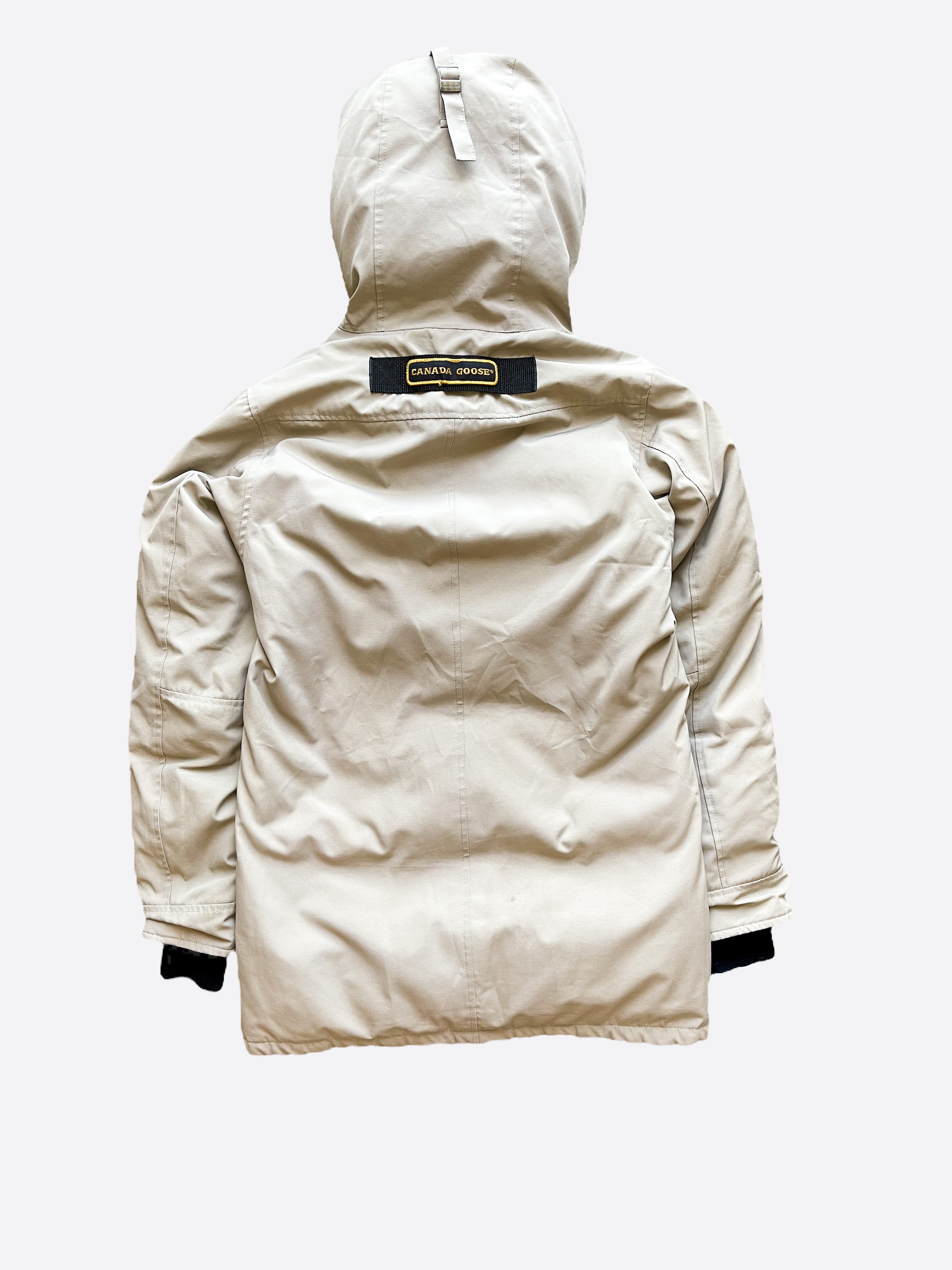 Canada Goose Tan Chateau Men's Winter Jacket - Waterproof & Windproof Parka for Extreme Cold Weather - Perfect for Outdoor Activities, Skiing, and Winter Travel