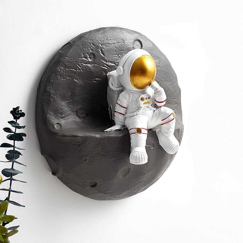 Kids Astronaut Wall Shelf Decor - Space Themed Floating Shelves for Bedroom & Playroom - Perfect for Organizing Toys, Books & Displaying Collectibles