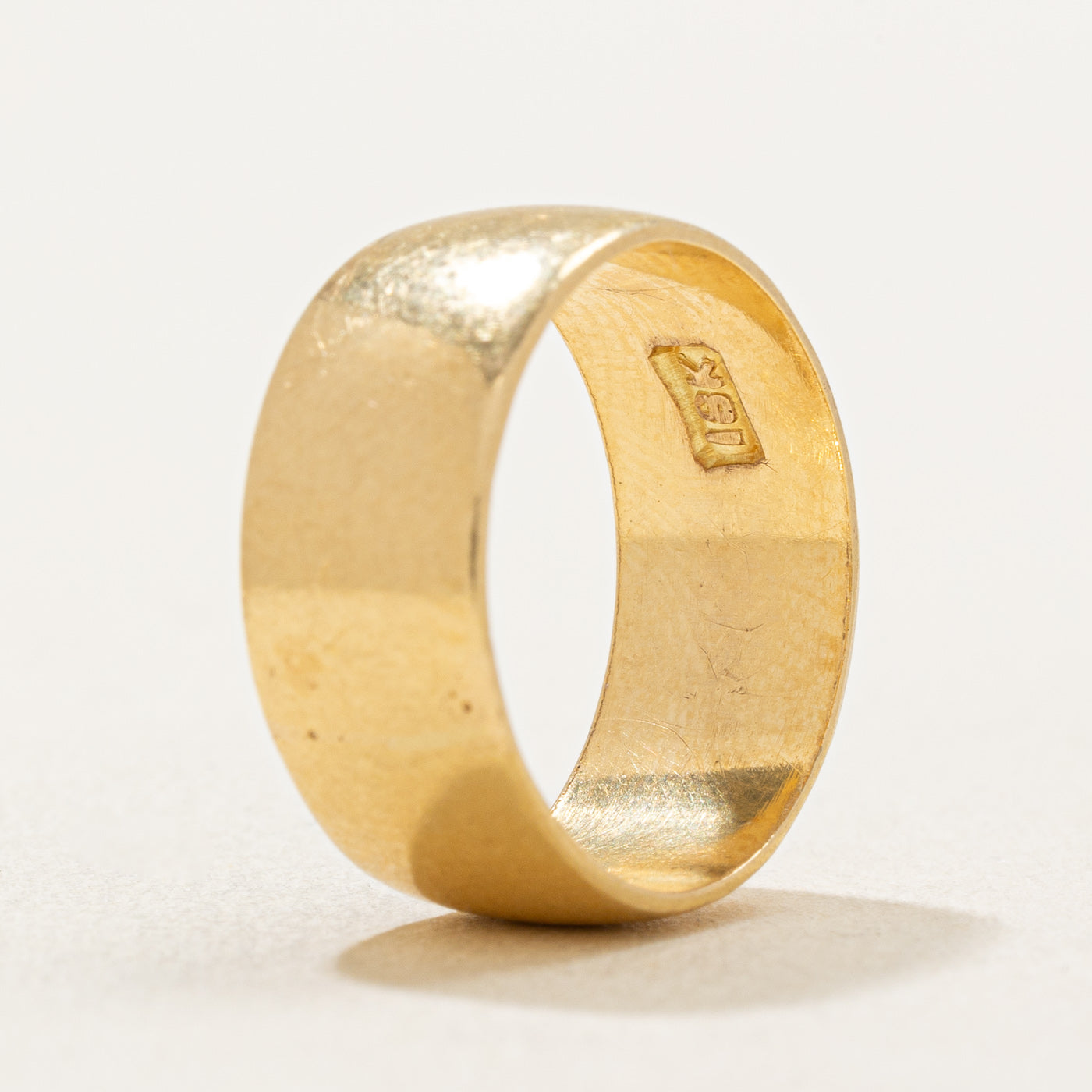 18K Yellow Gold Wedding Band Ring for Women - 7.00mm Wide, Size 4.5 - Perfect for Engagement, Anniversary, and Everyday Elegance
