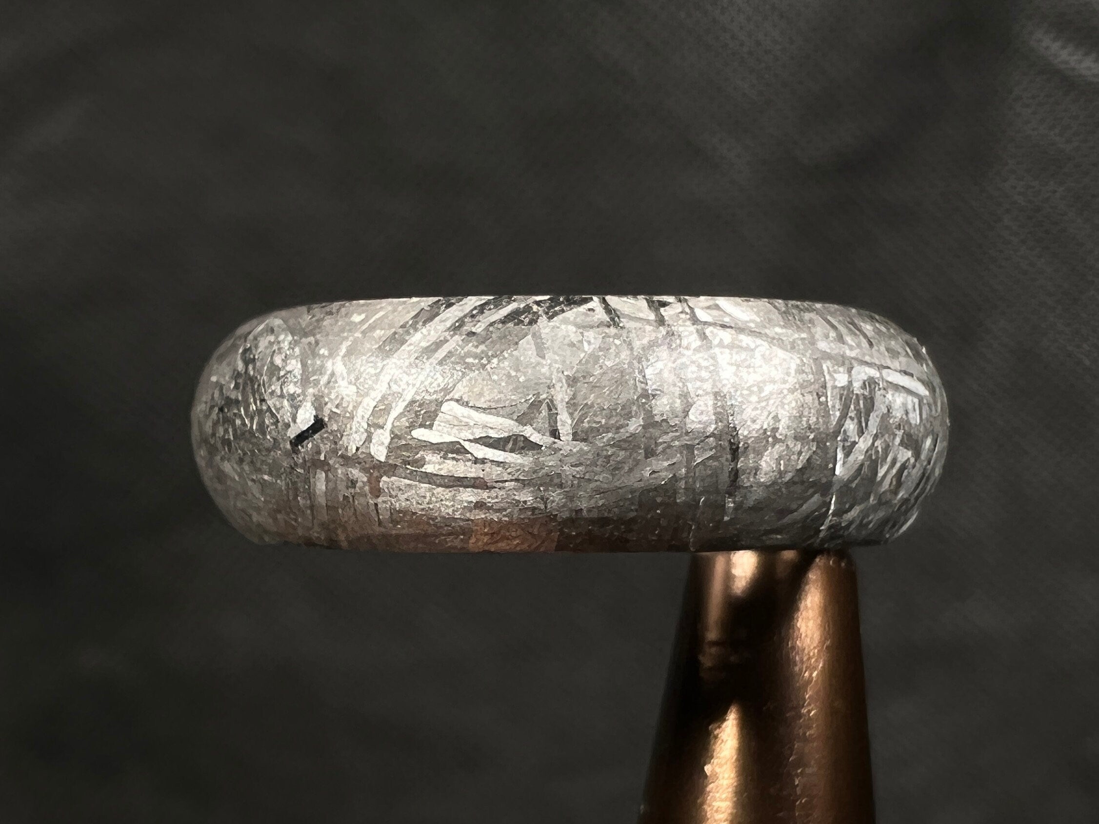 GIBEON Meteorite Ring Size 5.5 - Genuine Meteorite Wedding Band for Men & Women, Space Astronomy Jewelry with Unique Widmanstätten Patterns - Perfect for Engagement, Anniversary & Unique Gifts