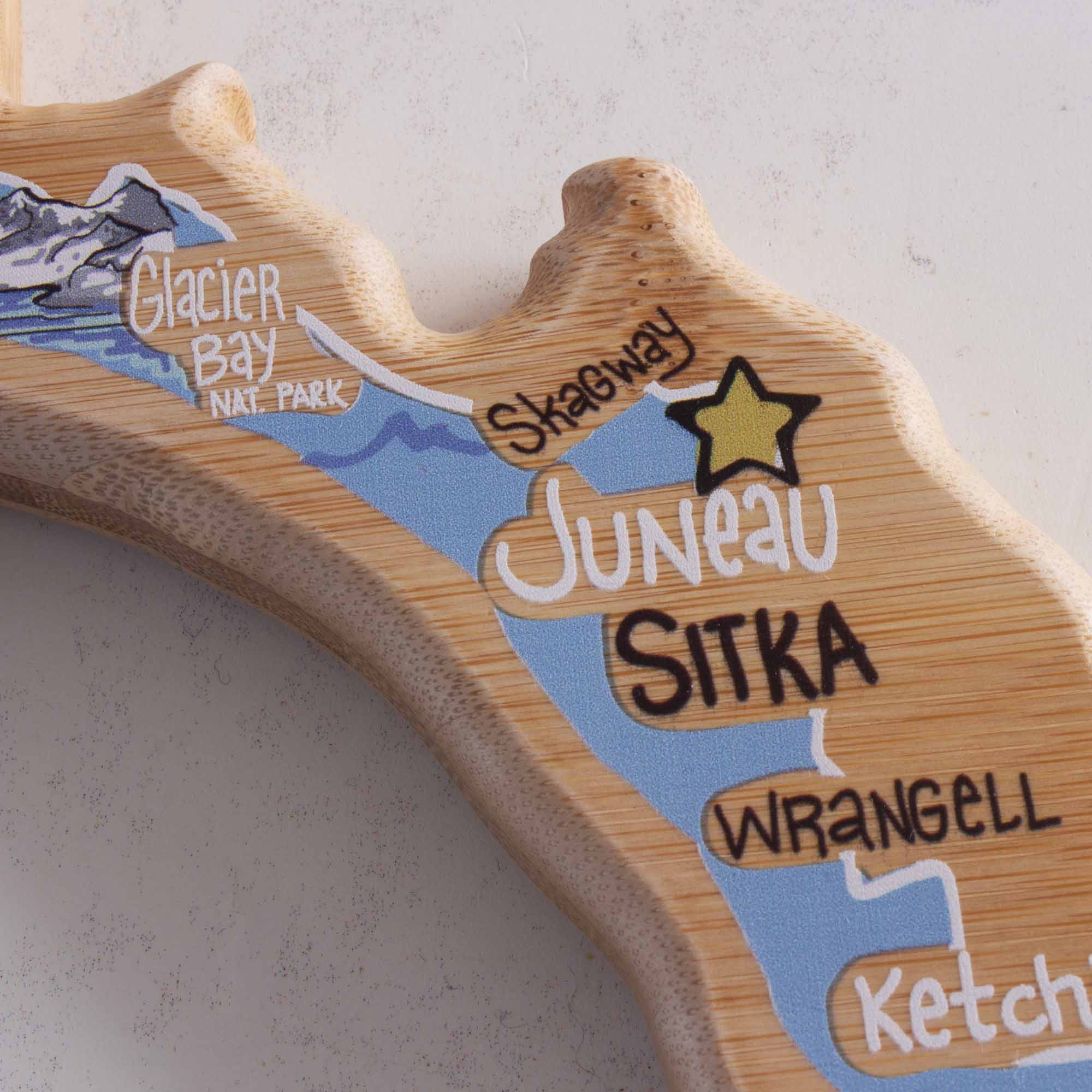 Premium Alaska Themed Wooden Cutting Board with Fish Kiss™ Artwork - Durable Kitchen Chopping Board for Meat, Vegetables & Fruits - Perfect Gift for Home Chefs & Cooking Enthusiasts