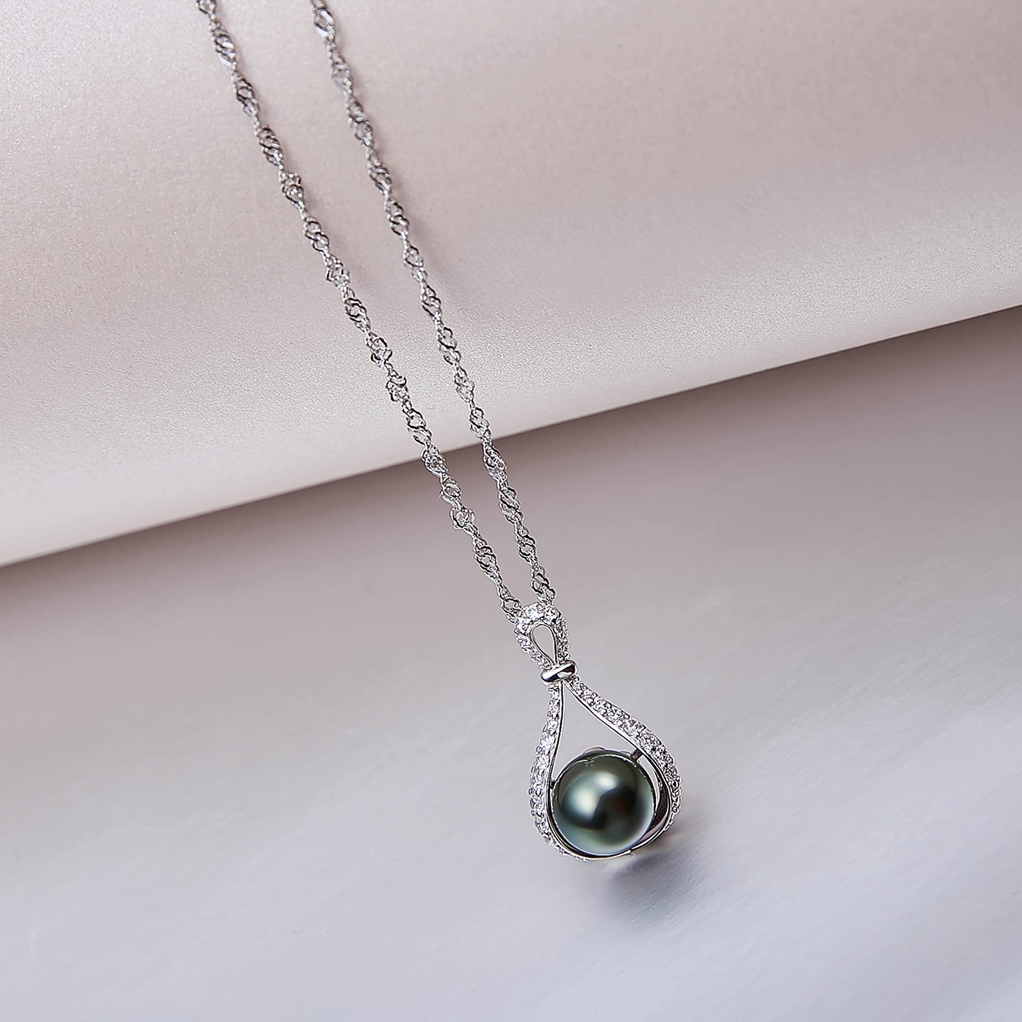 AAAA Quality 9-10mm Genuine Tahitian Black Pearl Necklace for Women with Emerald Pendant - Elegant Jewelry Gift for Wife, Mother, Anniversary & Special Occasions