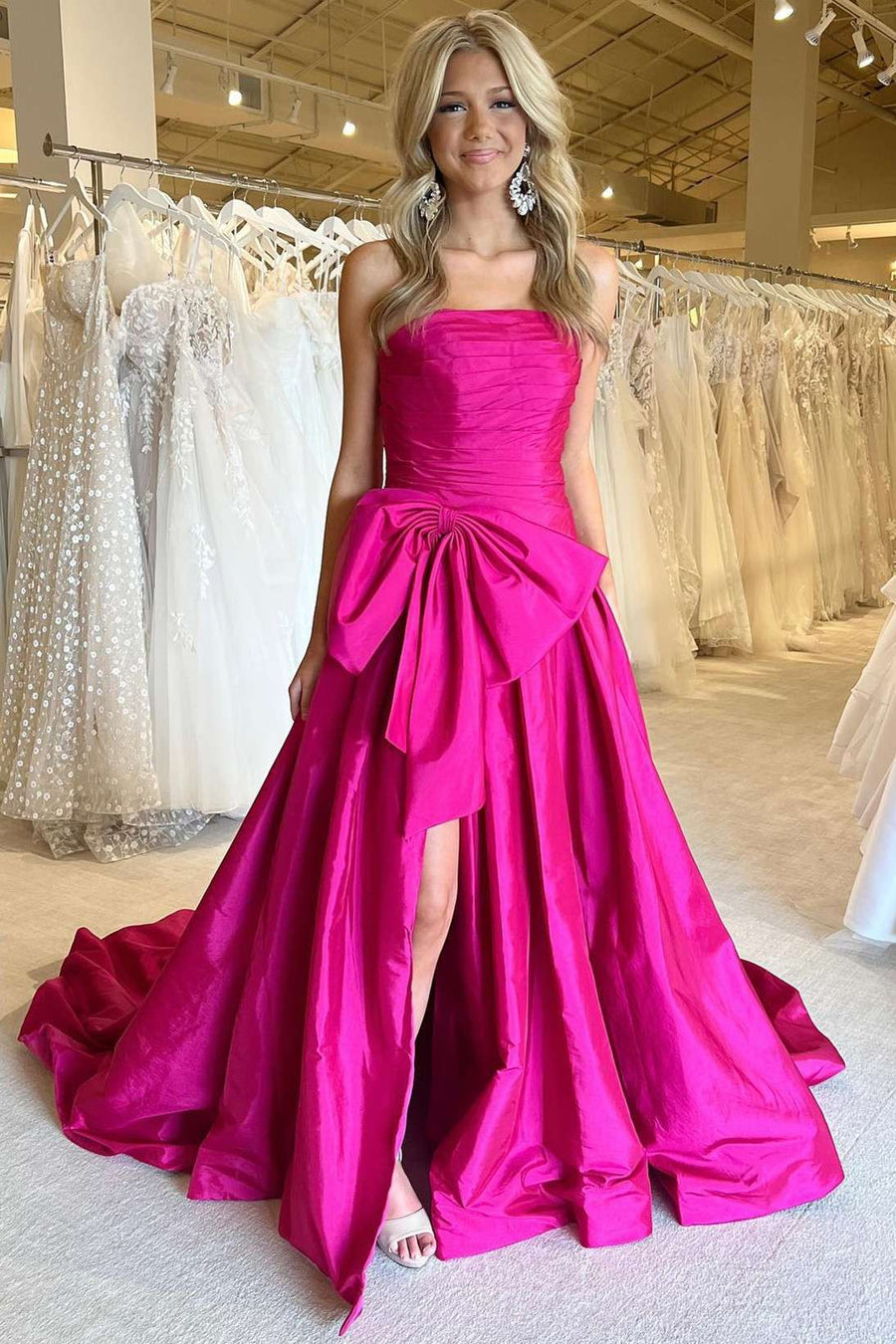 Elegant Fuchsia A-Line Strapless Prom Dress with Ruched Detail & Bowknot - Perfect for 2025 Homecoming, Formal Dances & Special Occasions