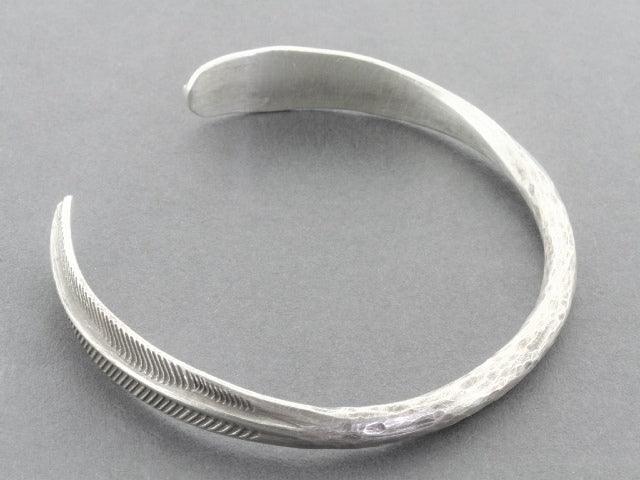 Feather & Hammered Cuff Bracelet - 925 Sterling Silver Jewelry for Women - Perfect for Parties, Weddings & Everyday Wear