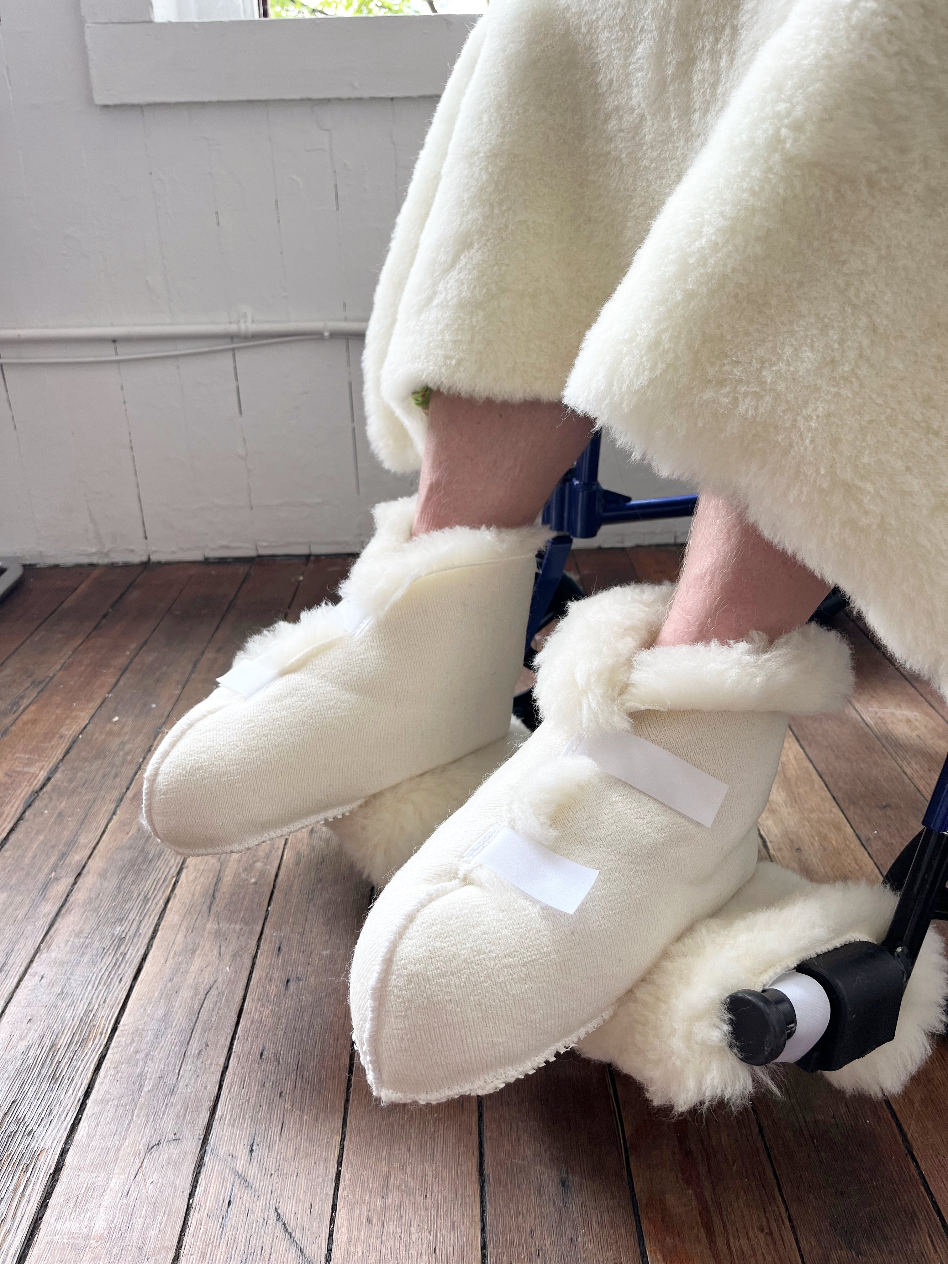 Stylish and Comfortable Daily Routine Boots for Women - Perfect for Casual Wear, Work, and Outdoor Activities