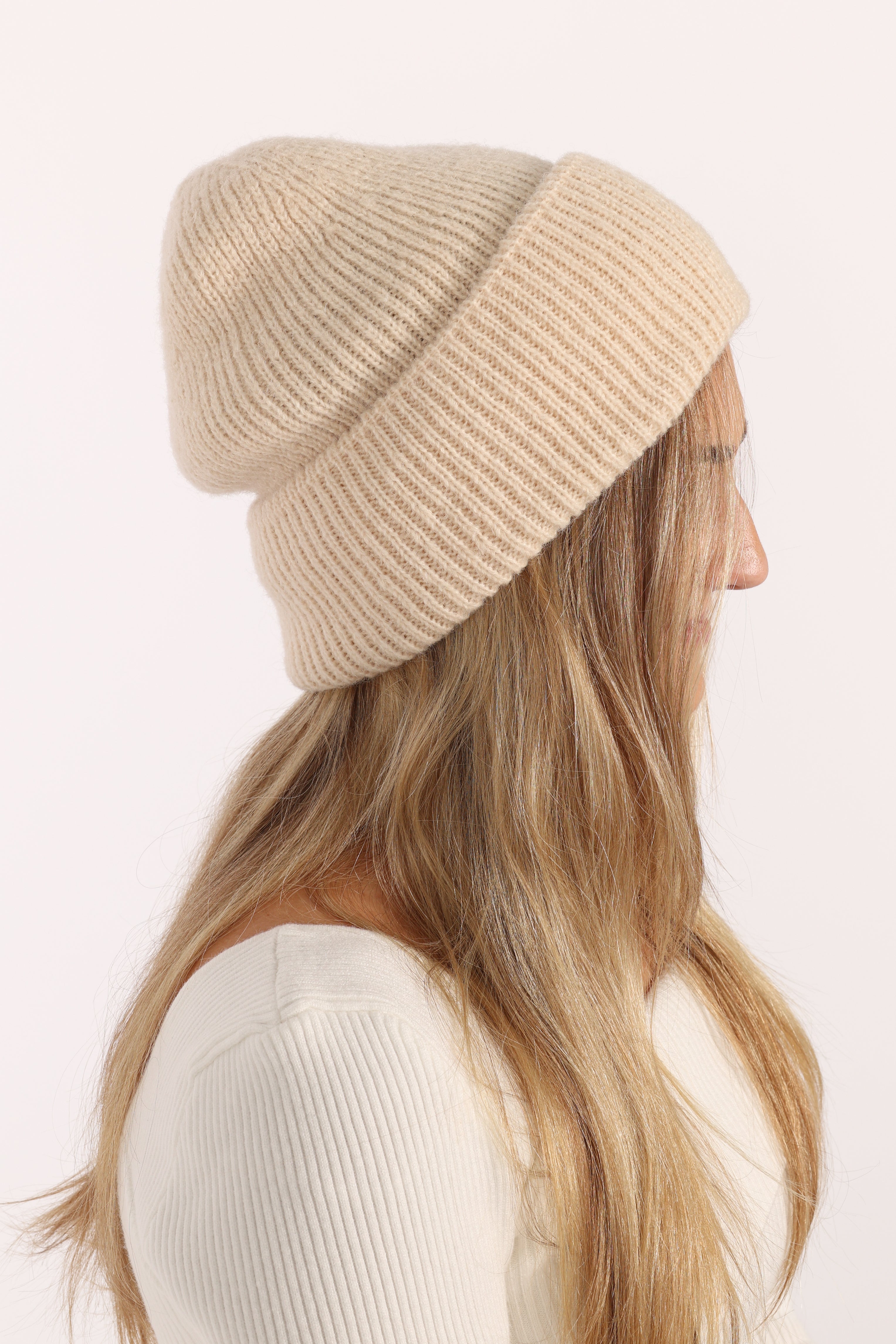 Bonnie Beanie Cream - Soft & Warm Winter Knit Hat for Women & Men - Perfect for Skiing, Snowboarding & Outdoor Activities