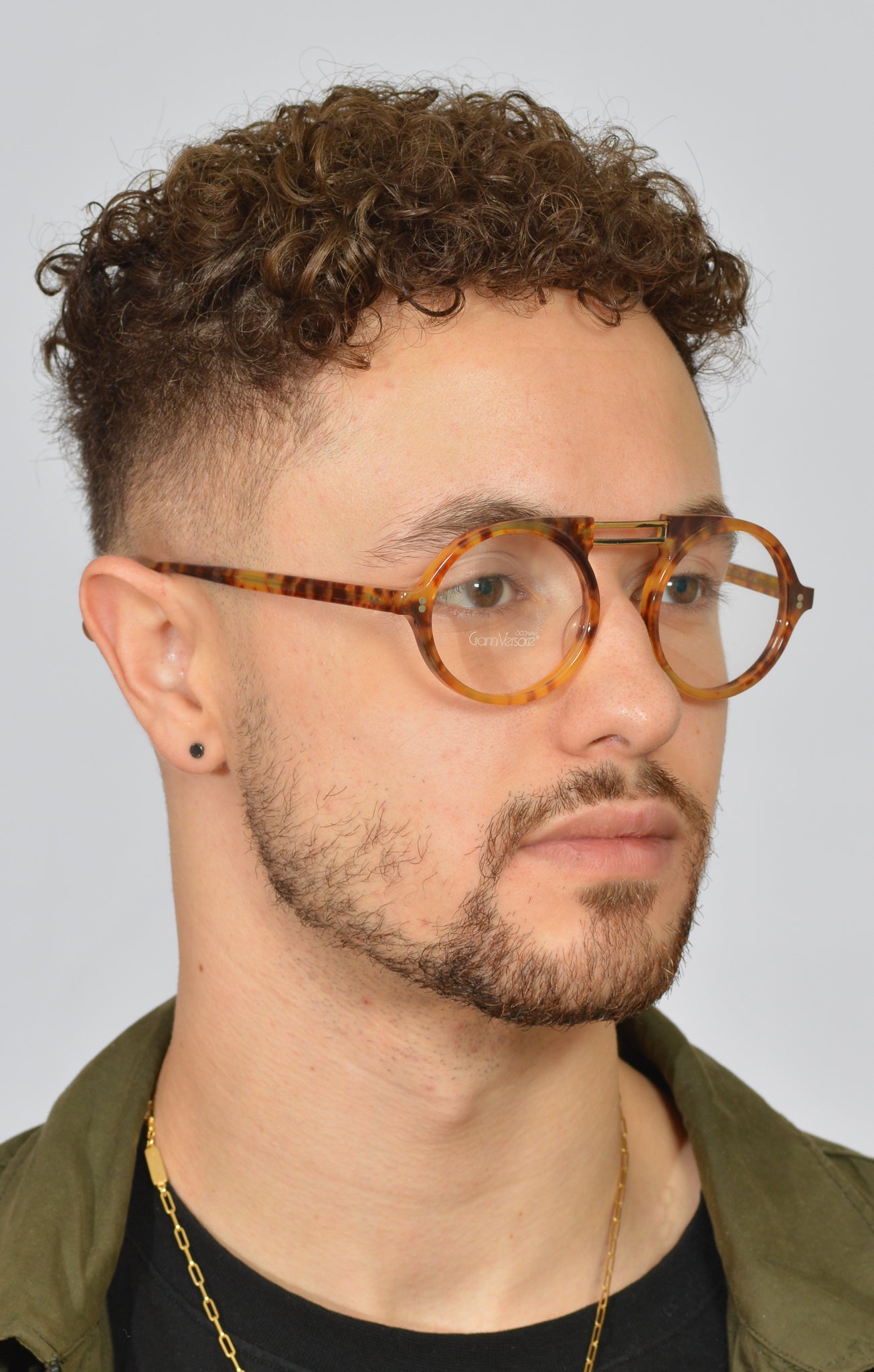 Gianni Versace 532 960 Sunglasses - Luxury Designer Shades for Men & Women - UV Protection & Polarized Lenses - Perfect for Outdoor Activities, Travel & Fashion