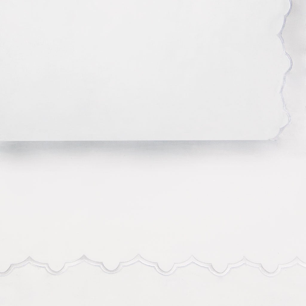 Premium White Scalloped Embroidered Sheet Set - Queen Size 4-Piece (Fitted Sheet, Flat Sheet & 2 Pillowcases) - Luxury Bedding for Master Bedroom & Guest Room