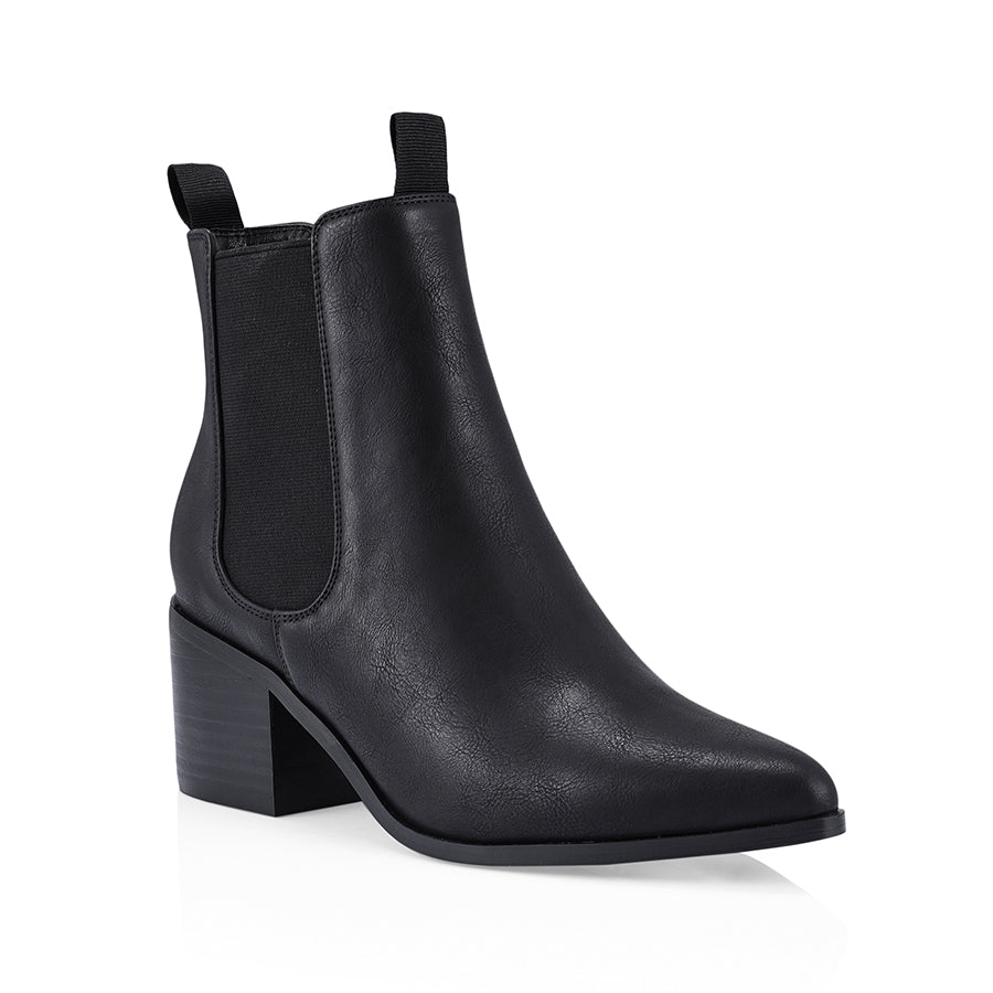 Stylish Filo Chelsea Ankle Boots in Black Softee Leather - Perfect for Women's Casual Outfits & Fall Fashion