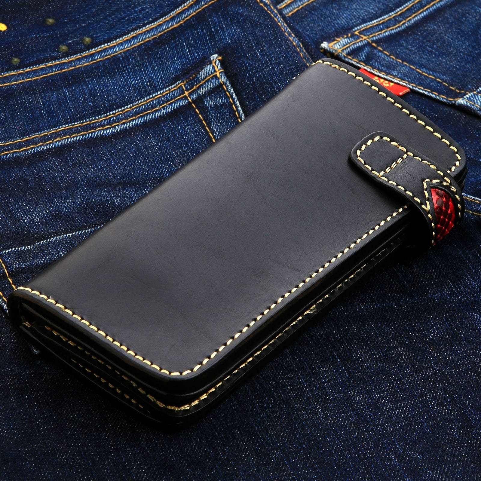 Tribal Star Red Genuine Leather Men's Biker Wallet - Stylish RFID Blocking Wallet for Motorcycle Riders & Travelers - Perfect Gift for Bikers & Outdoor Enthusiasts