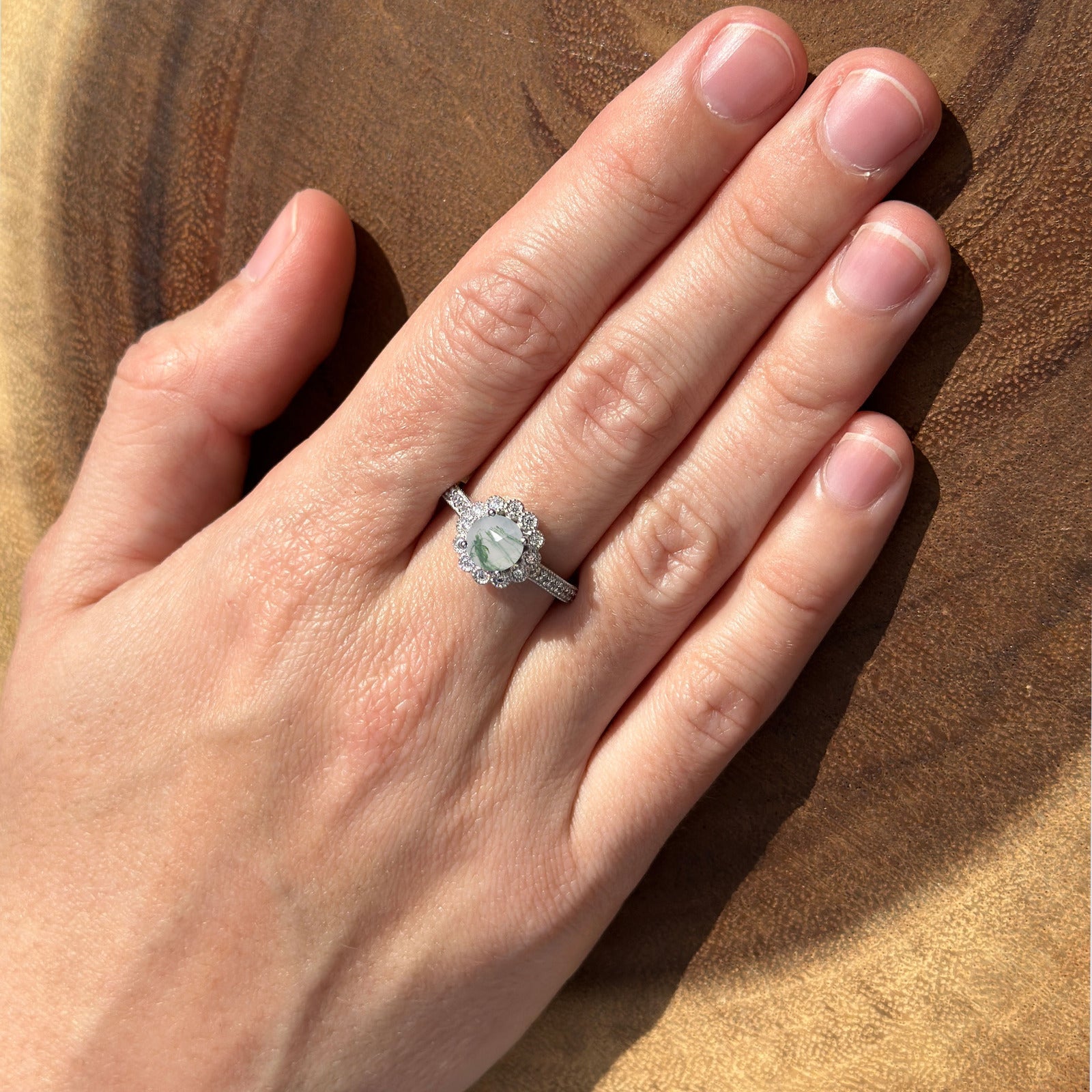 14K Yellow Gold Round Natural Green Moss Agate Vintage Style Flower Ring for Women - Elegant Boho Jewelry Gift for Birthday, Anniversary & Special Occasions