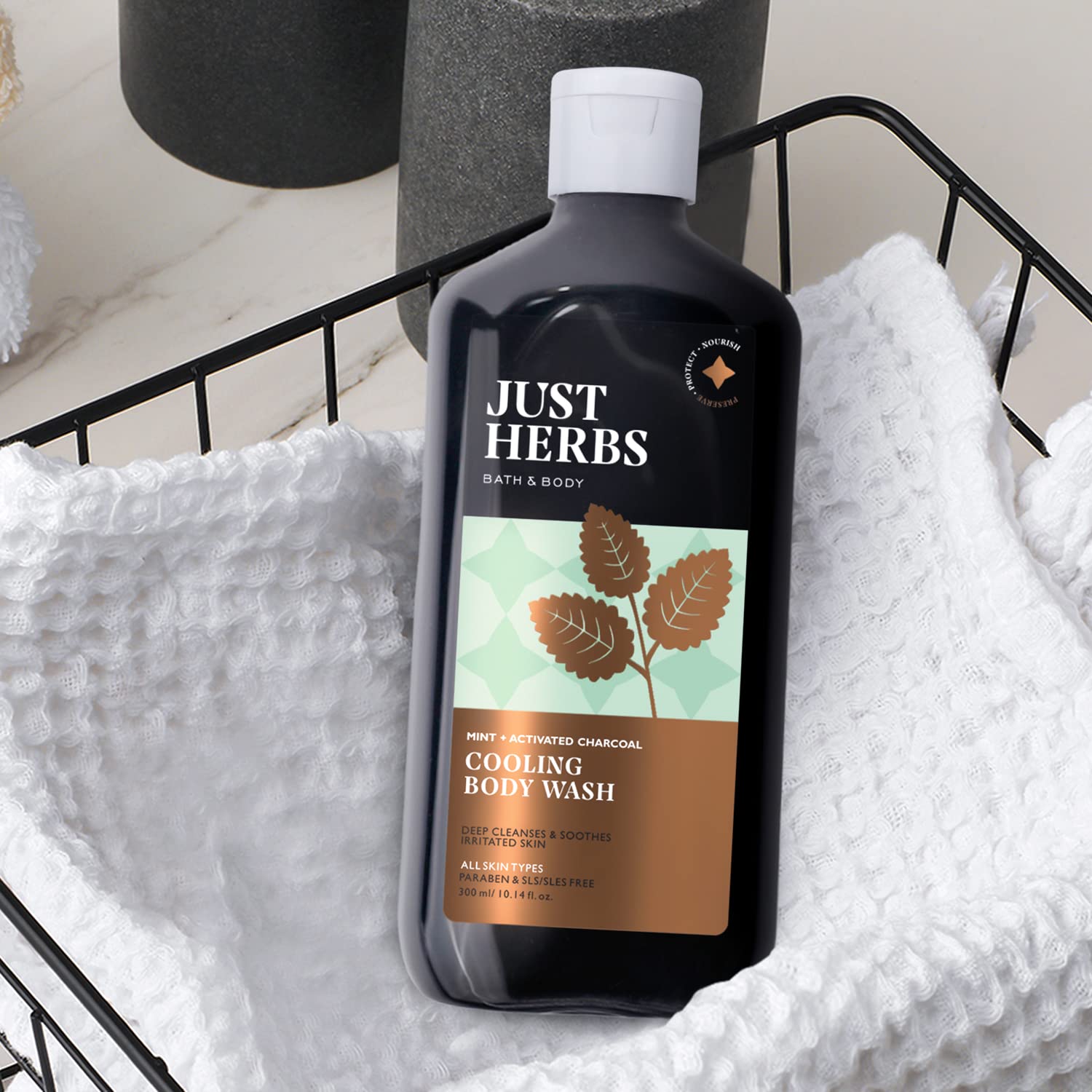 Just Herbs Deep Cleansing Cooling Body Wash with Mint & Activated Charcoal - 300ml Detoxifying Shower Gel for Men & Women - Refreshing for Post-Workout & Hot Summer Days