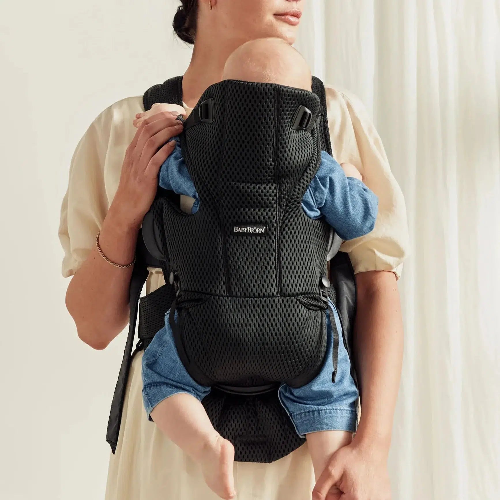 Baby Bjorn Baby Carrier Free - Ergonomic, Breathable Black Mesh Infant Carrier for Hands-Free Parenting - Perfect for Hiking, Shopping & Travel
