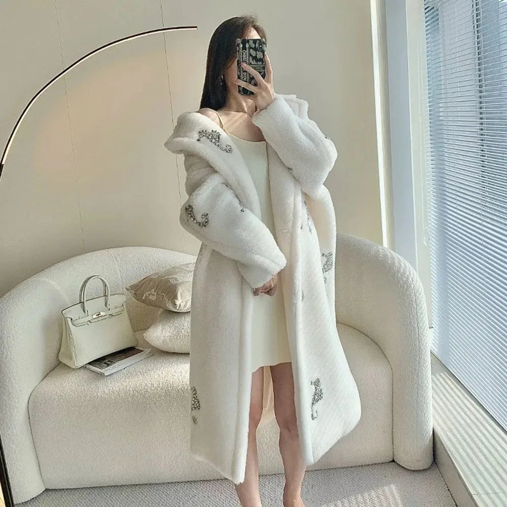 2023 New Women's Faux Fur Jacket - MAX Hippocampus Teddy Bear Coat, Mid-Length Alpaca Fur Silhouette Outerwear for Women | Cozy Winter Fashion, Casual Outfits & Streetwear