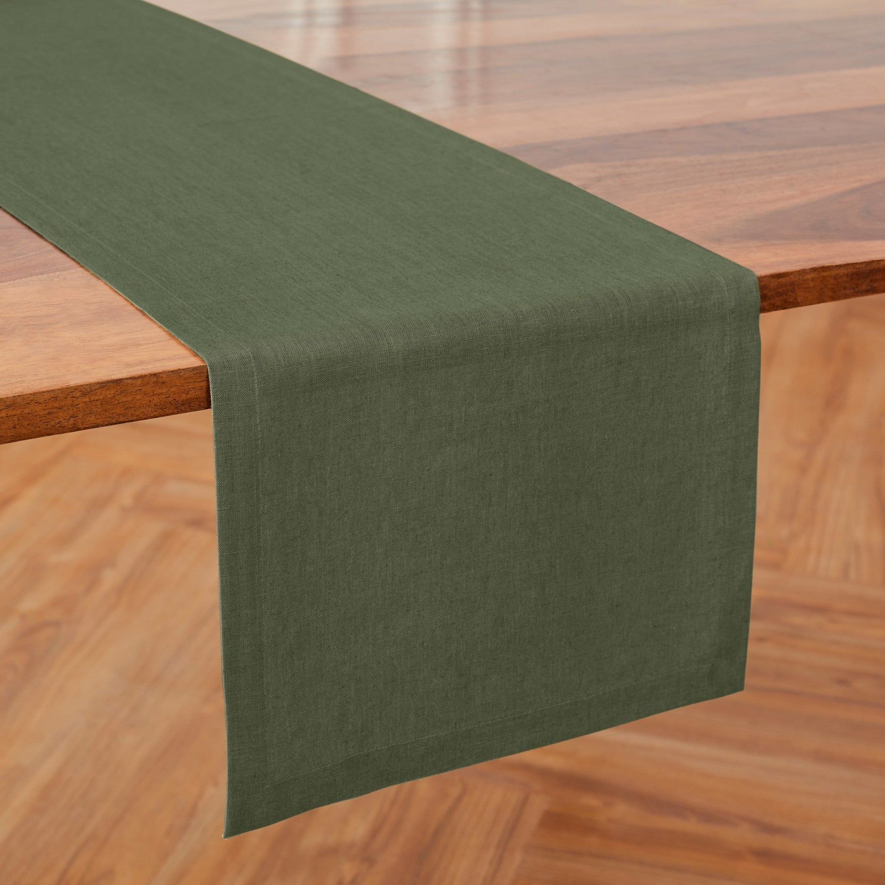 Elegant Diana Medium Weight Table Runner - Perfect for Dining Tables, Weddings, and Holiday Decor